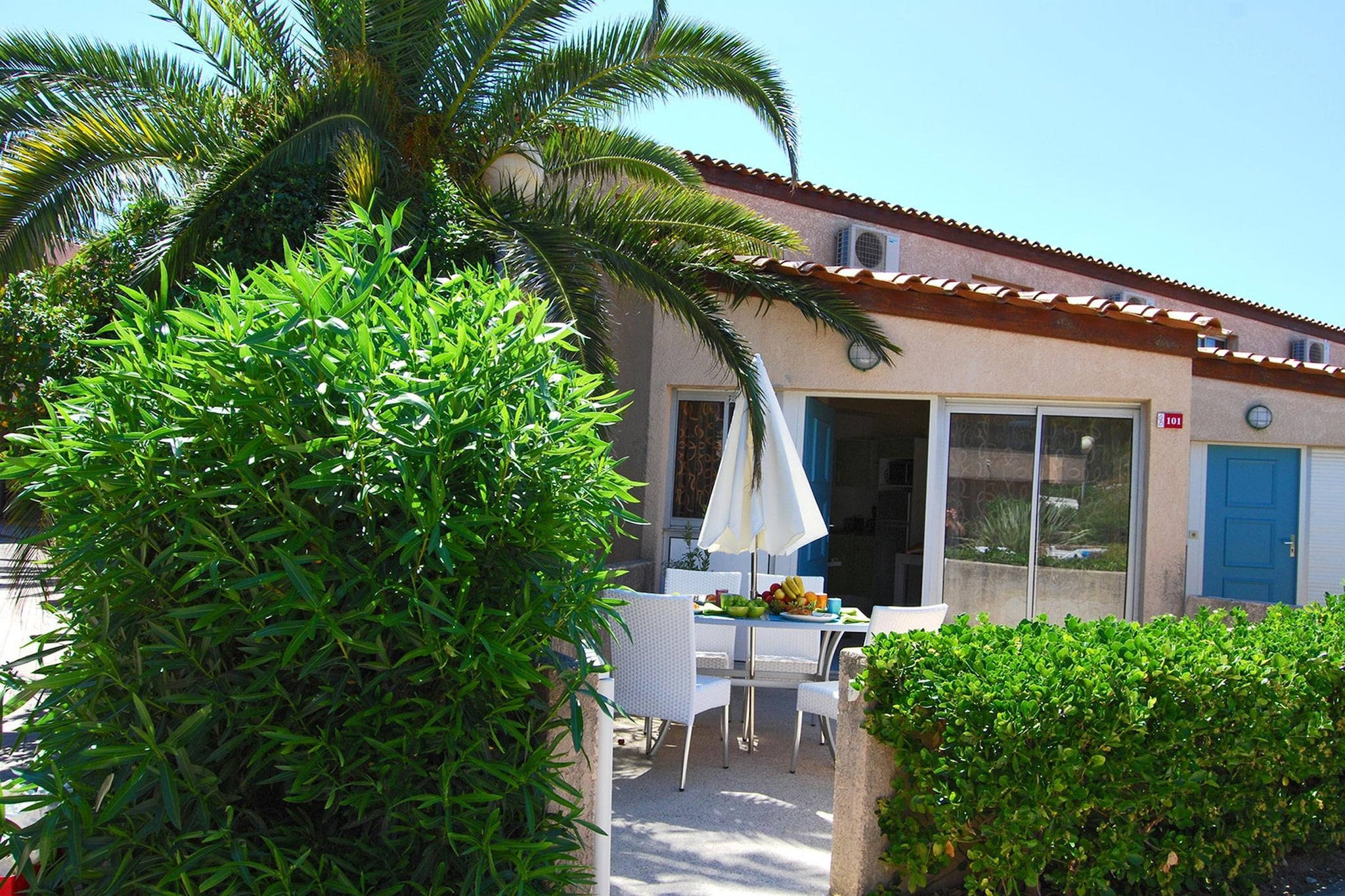 Exterior Summer