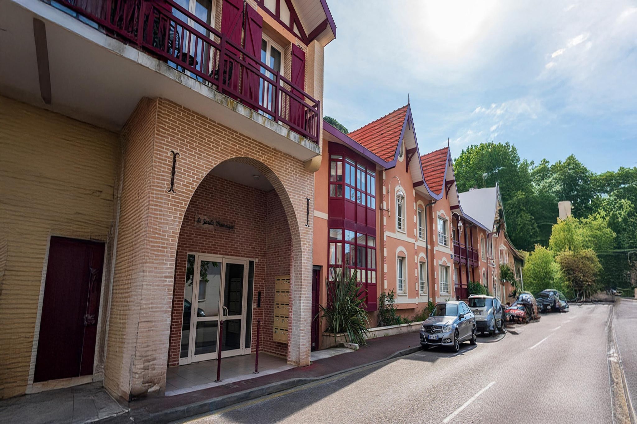 Exterior Summer