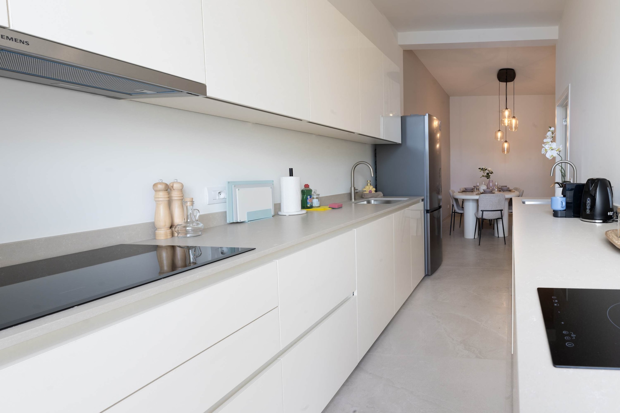 One Lux Stay 2BR/ 2BA Antwerp near Central Station - Cuisine