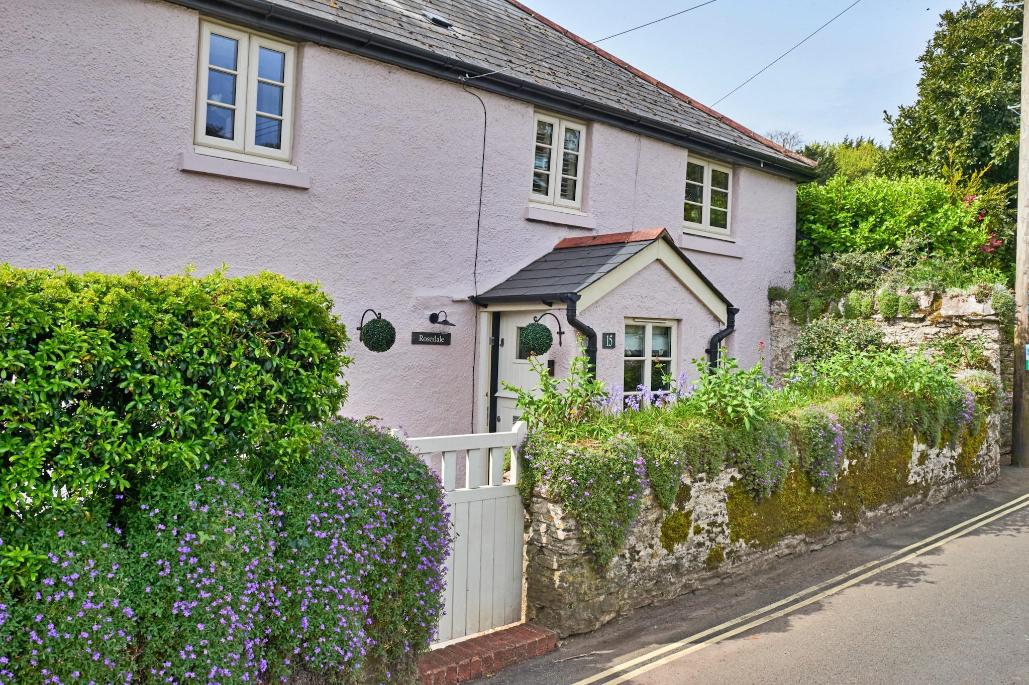 Rosedale Cottage - Buitenkant zomer