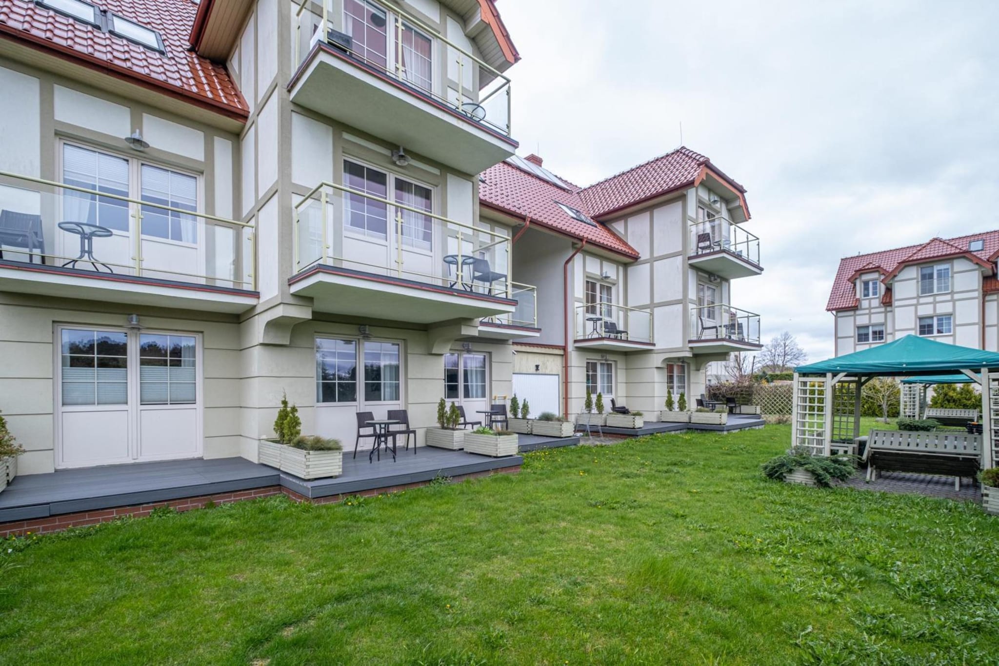 Exterior Summer