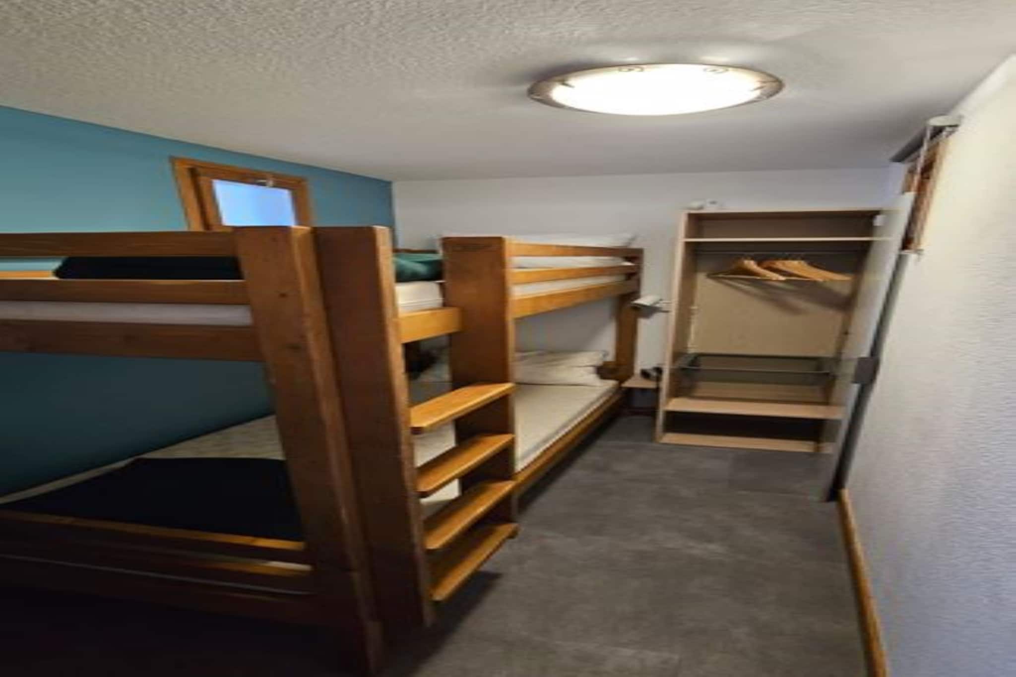 Les Biches N°82 - 4P8 - Image-tags.childrenroom