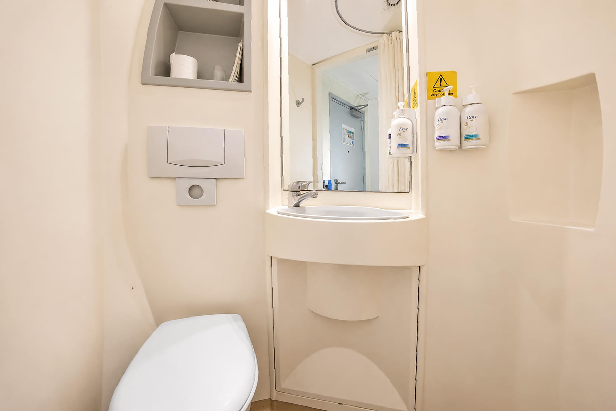 Standard Double Room - Badkamer