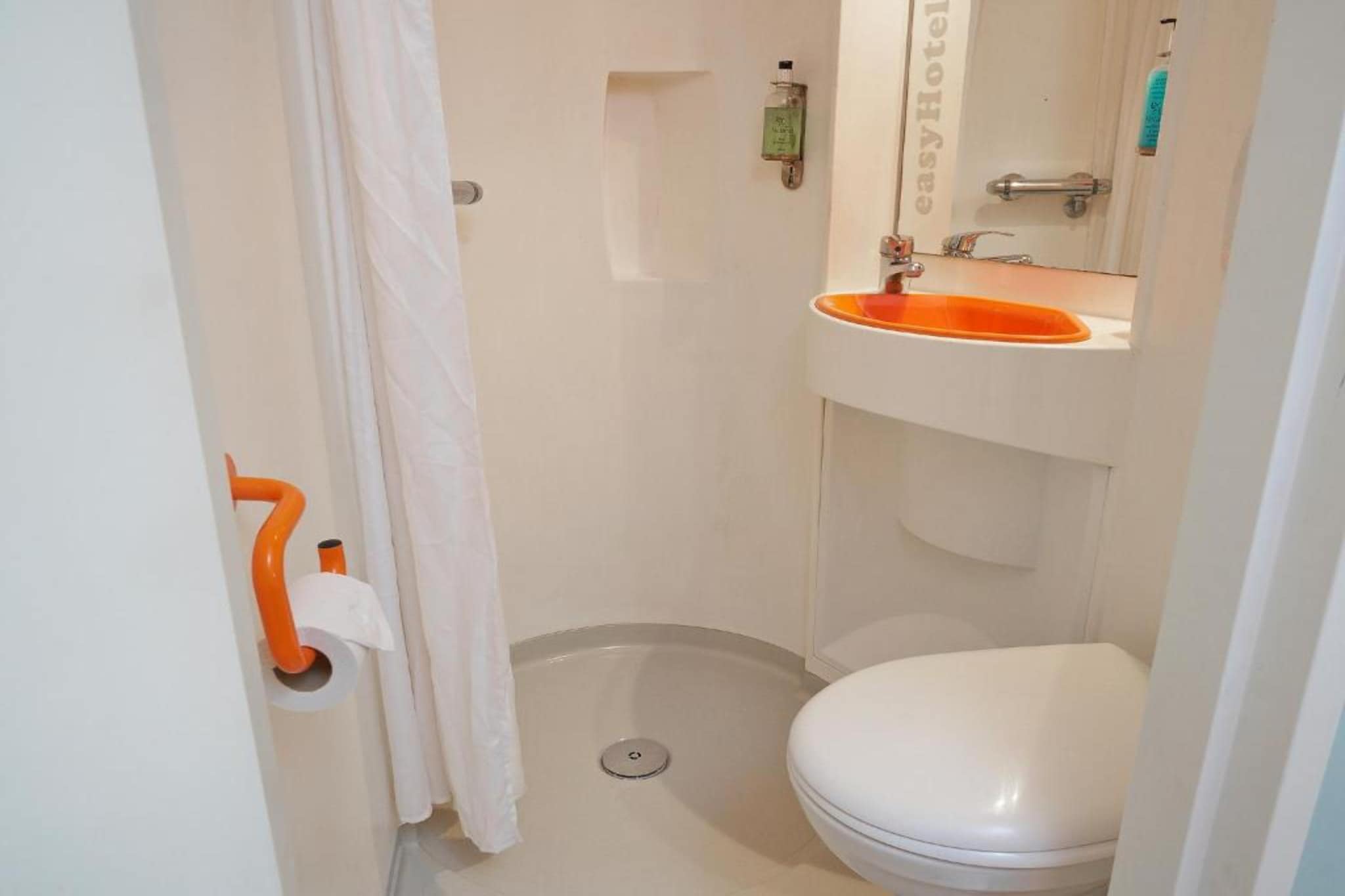 Small Double Room - No Window