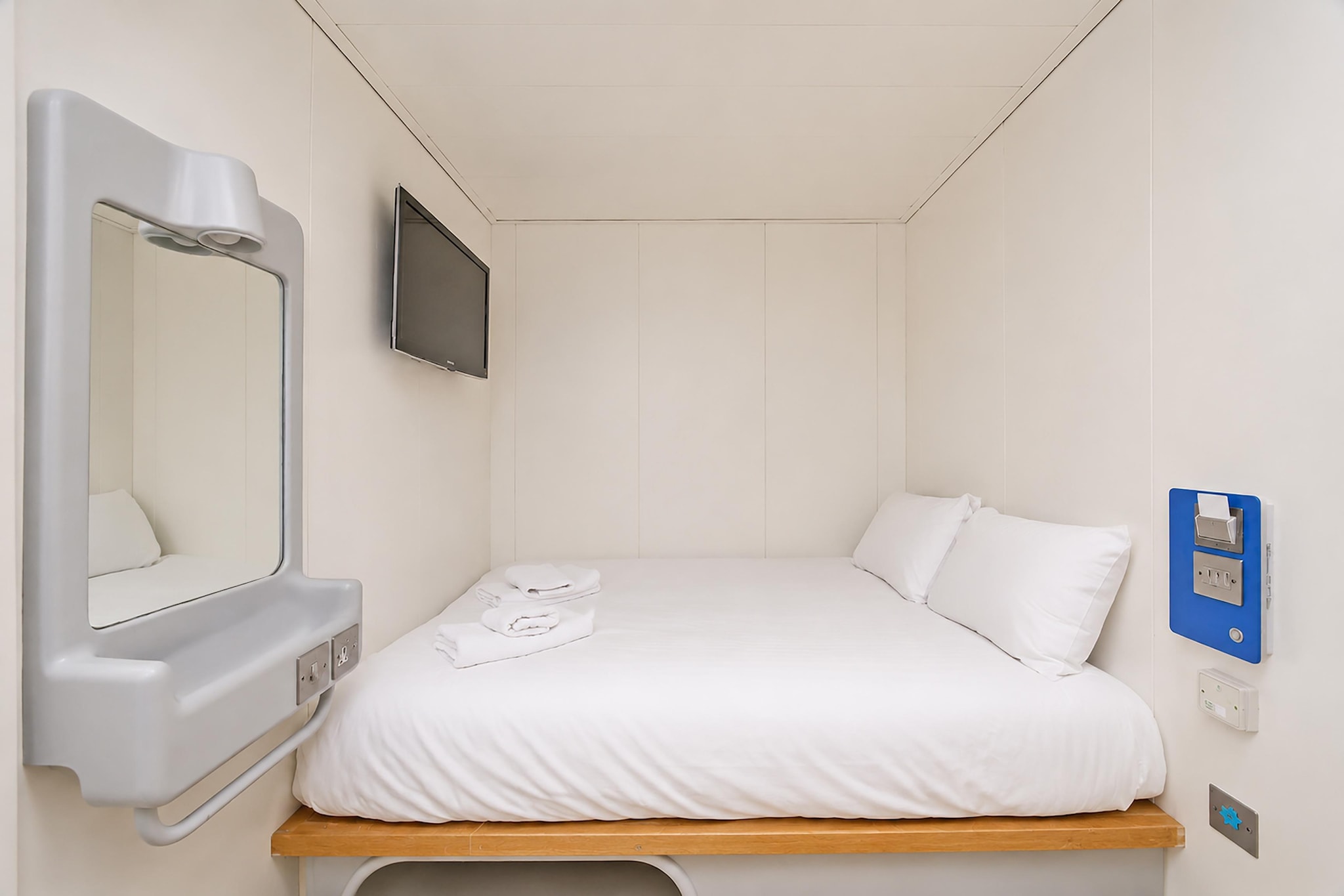 Small Double Room - No Window - Slaapkamer