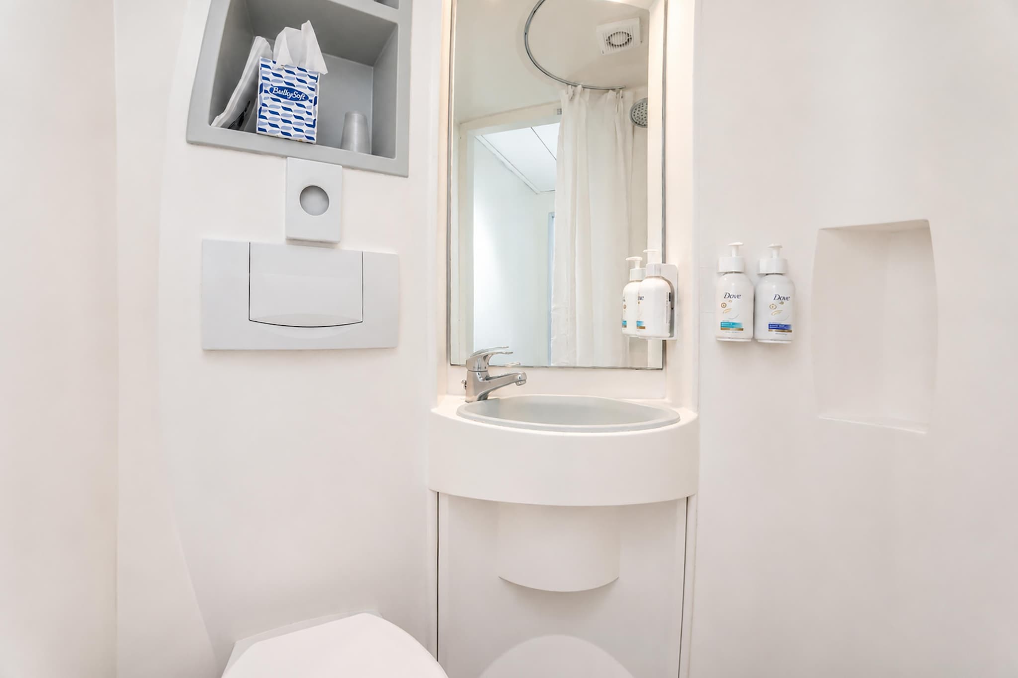 Standard Double Room - No Window - Badkamer