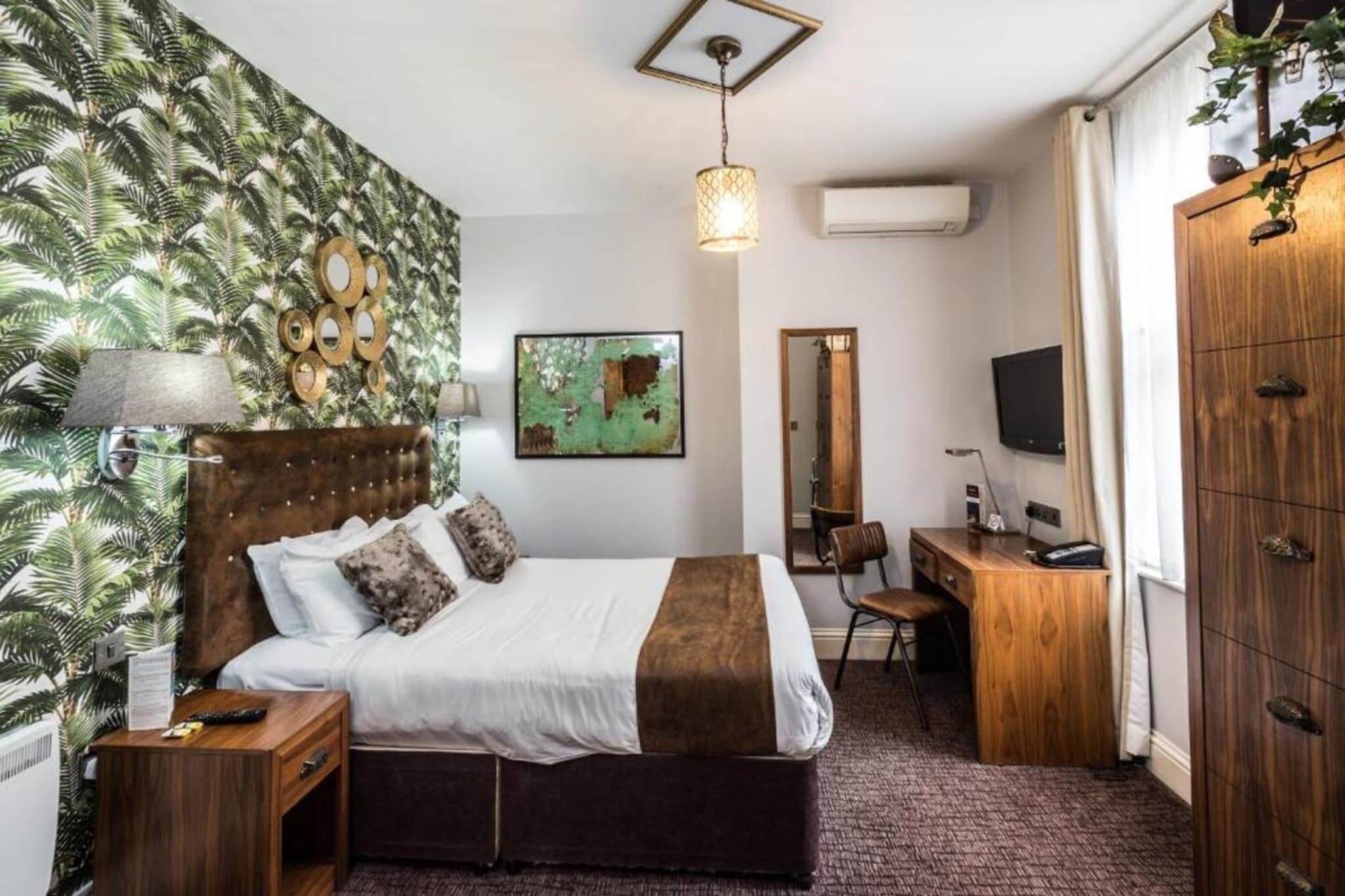 Standard Double Room - Schlafzimmer