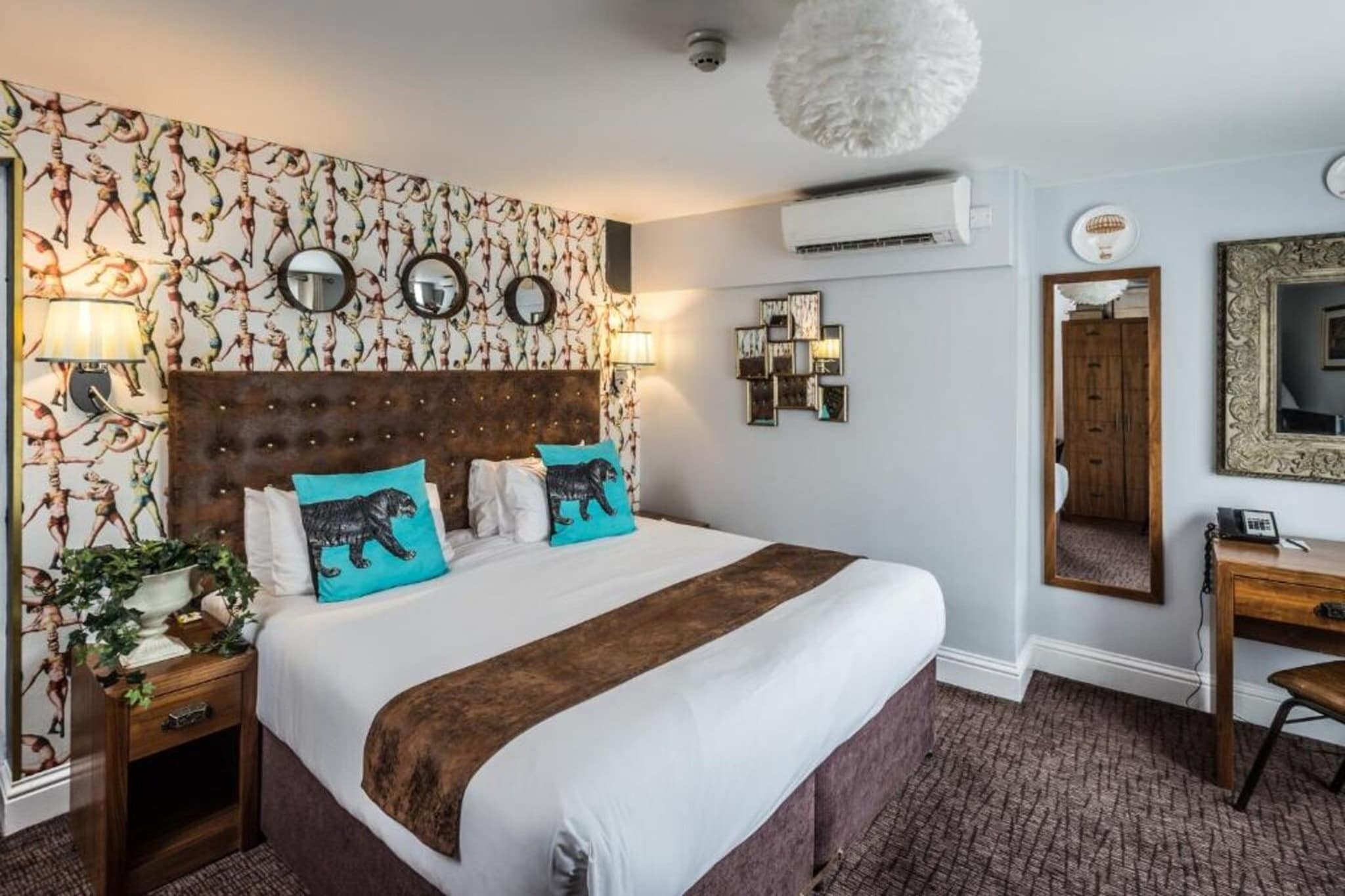 Standard Double Room - Schlafzimmer
