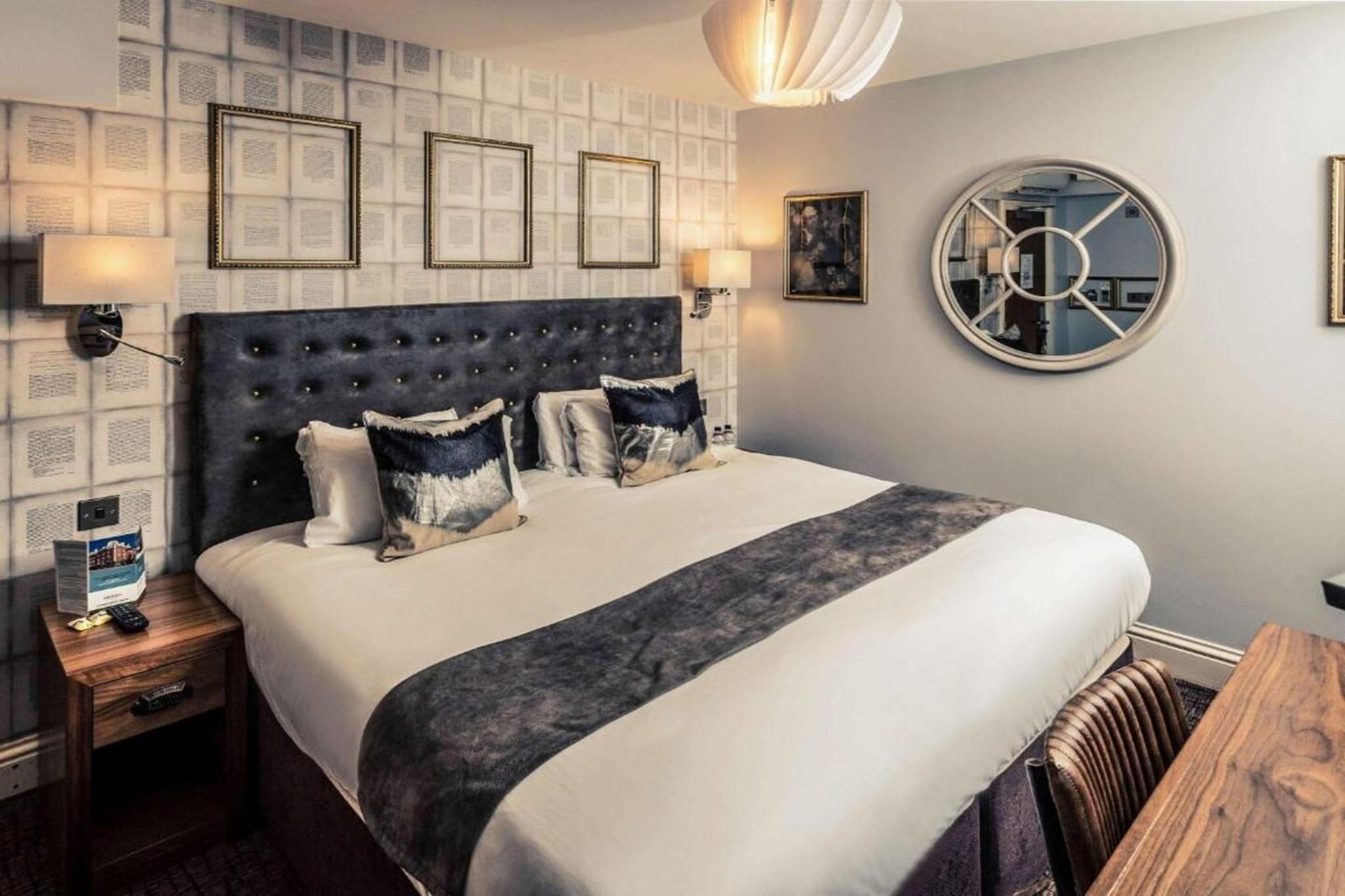 Standard Double Room - Schlafzimmer