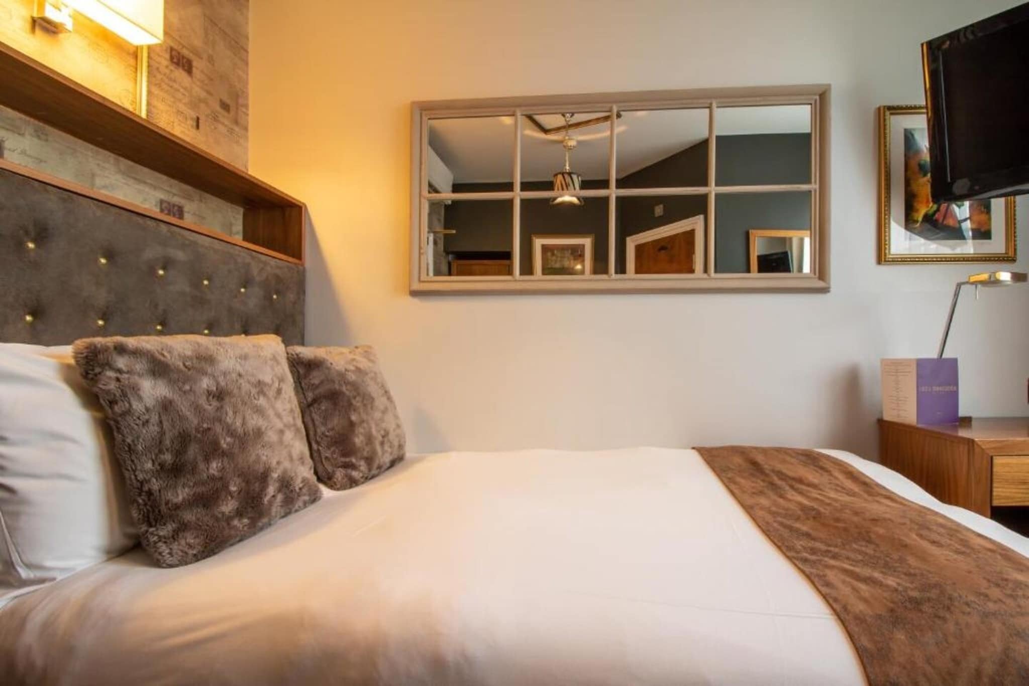 Standard Double Room - Schlafzimmer