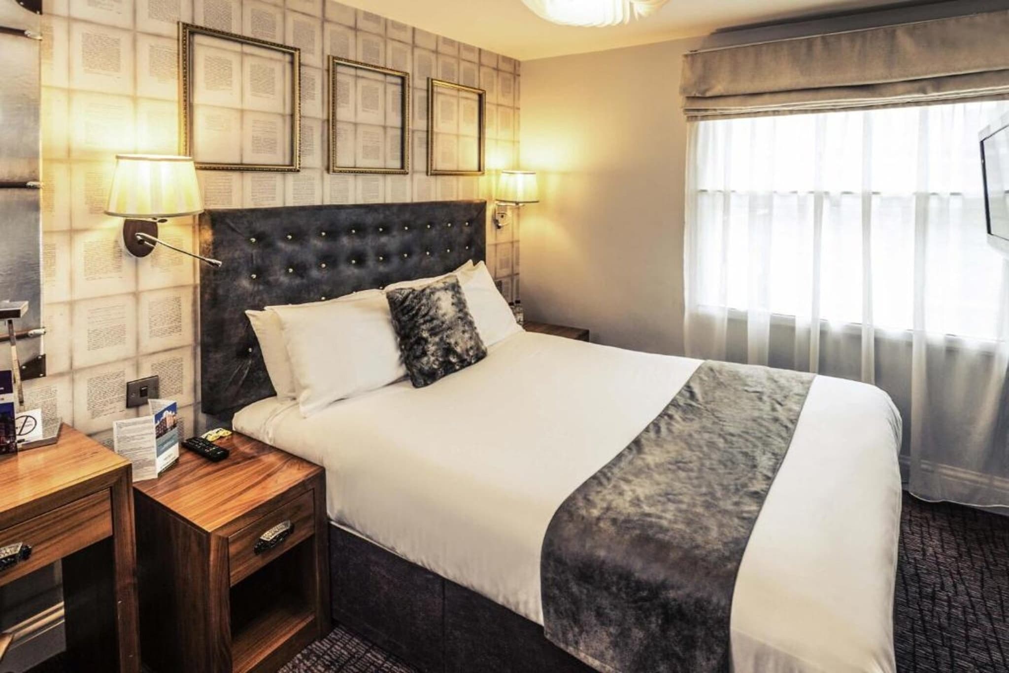Compact Double Room - Schlafzimmer