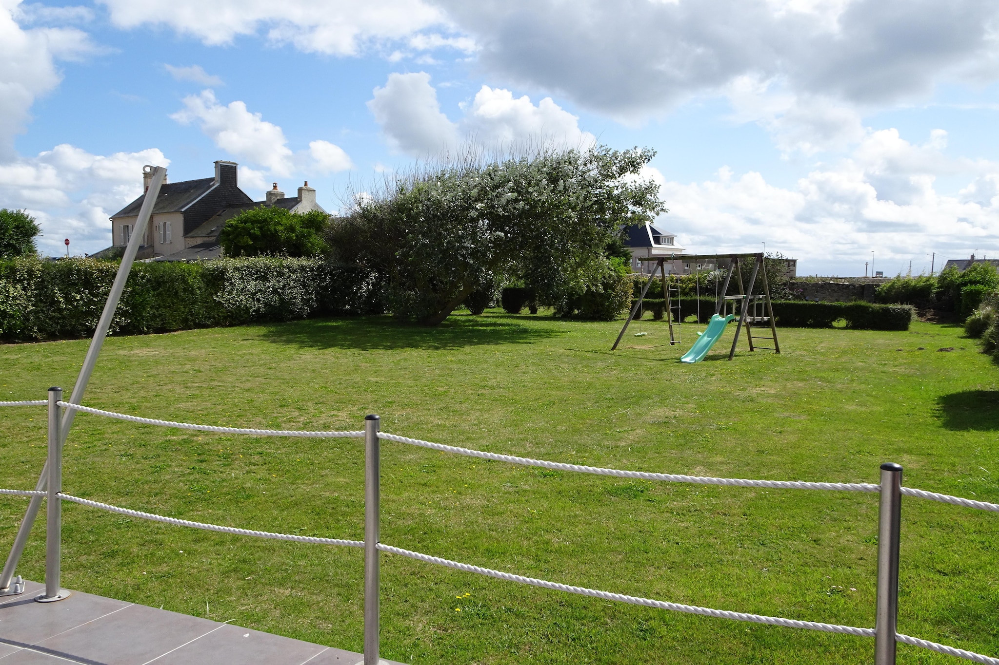 Holiday Home Saint-Marcouf - Buitenkant zomer