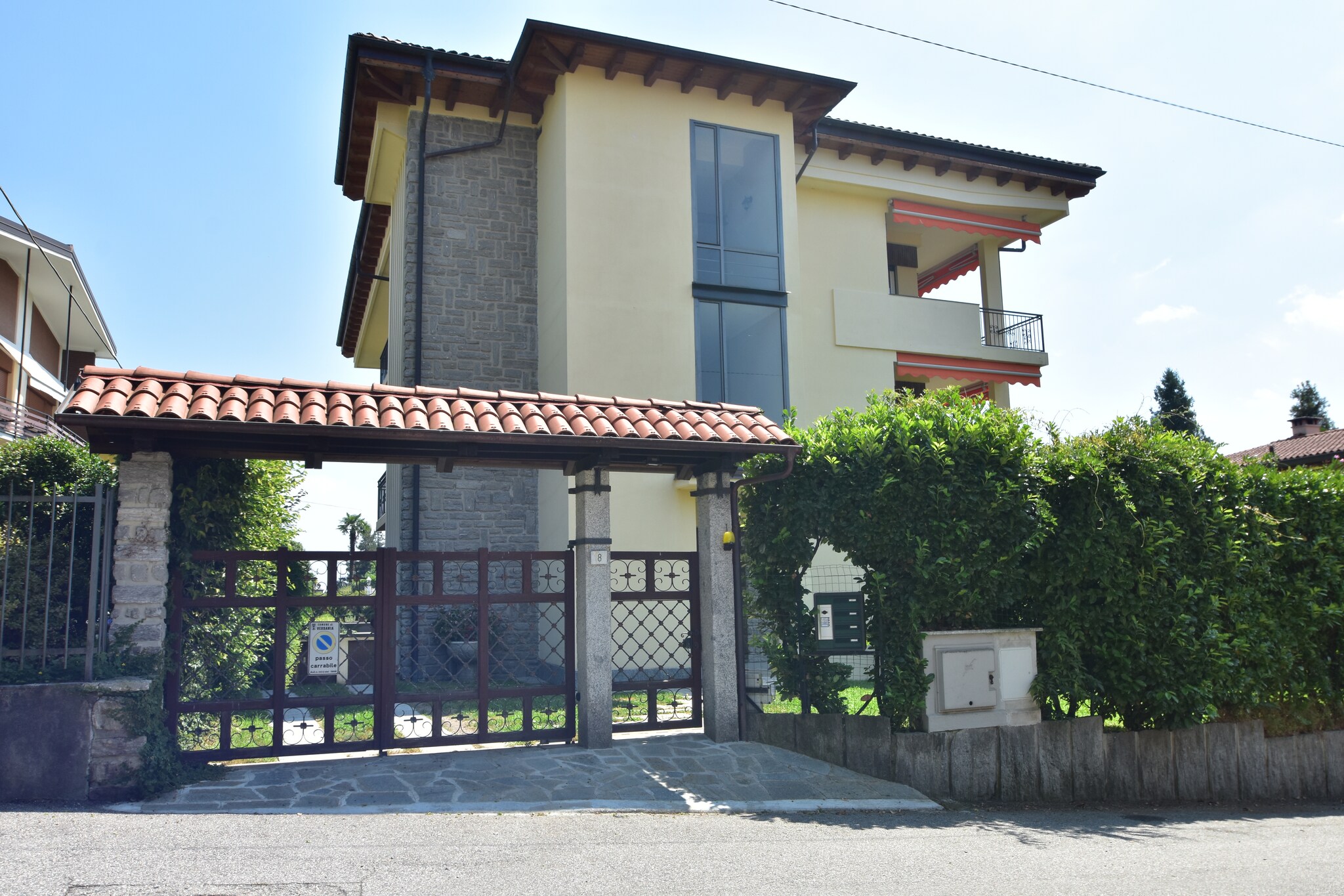 Exterior Summer