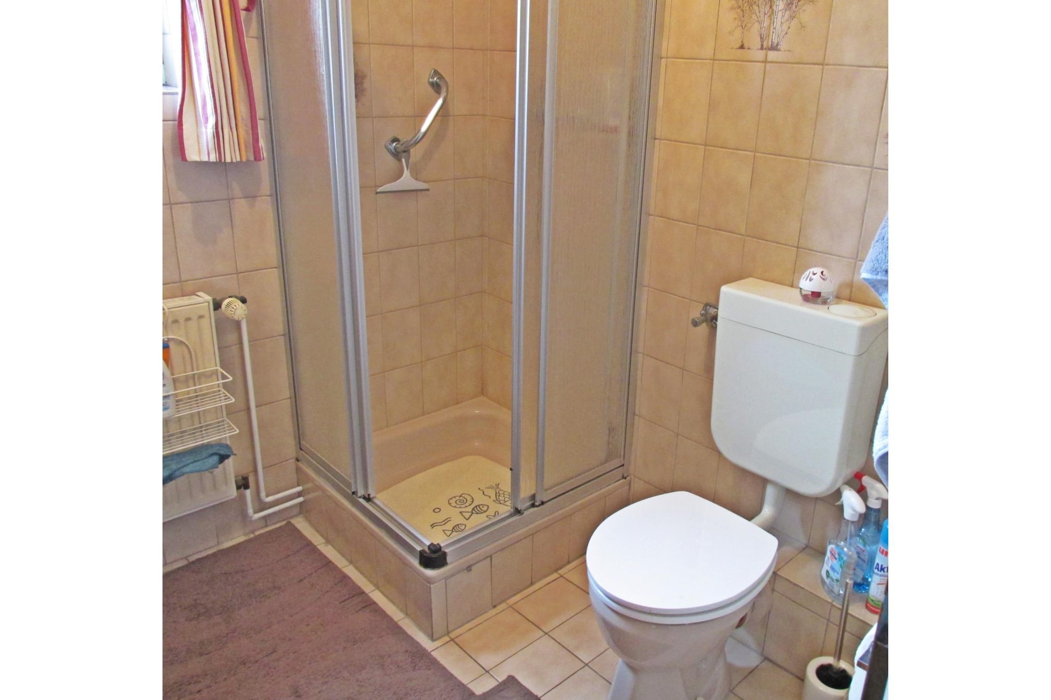 Ferienwohnung im Obergeschoss 18 - Badkamer