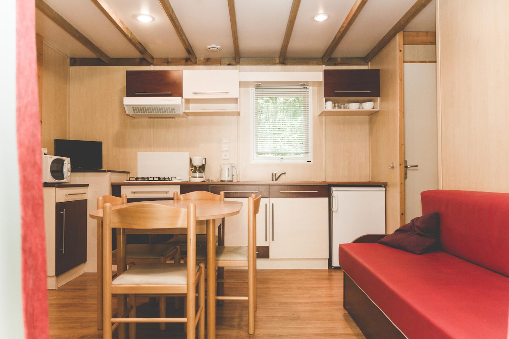Camping Moncontour Active Park 2-Bedroom Chalet - 4/6 people - Wohnzimmer
