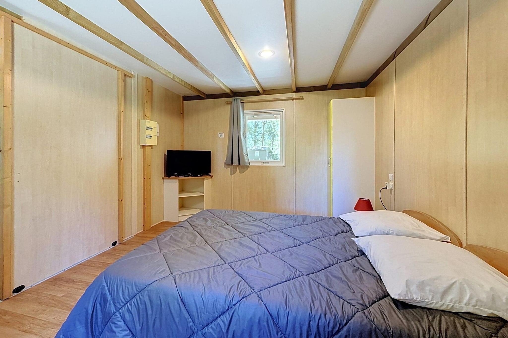Camping Moncontour Active Park Accessible 2-Bedroom Chalet - 4 people - Schlafzimmer