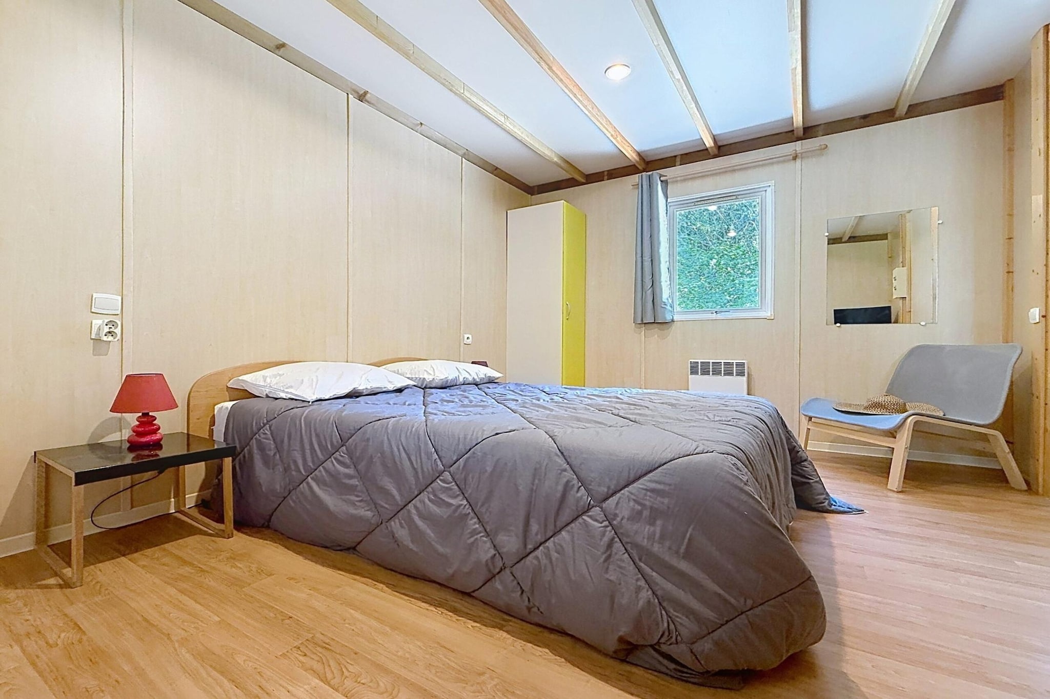 Camping Moncontour Active Park Accessible 2-Bedroom Chalet - 4 people - Schlafzimmer