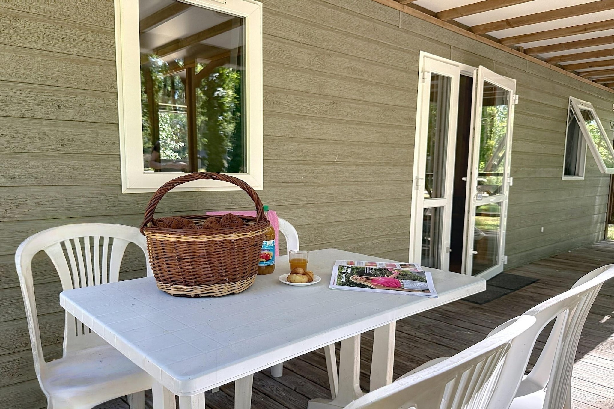 Camping Moncontour Active Park Accessible 2-Bedroom Chalet - 4 people - Terrasse/Balkon
