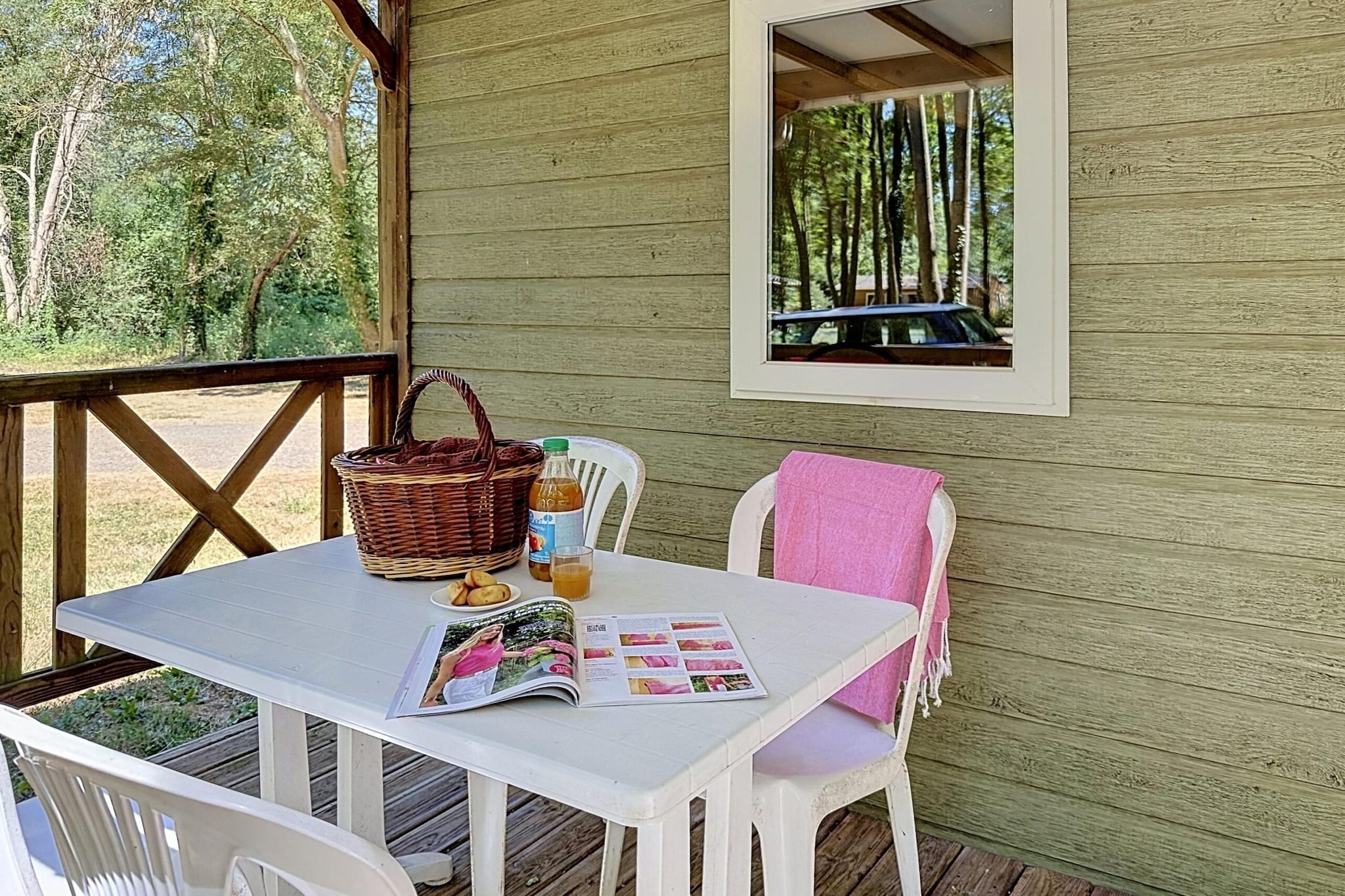 Camping Moncontour Active Park Accessible 2-Bedroom Chalet - 4 people - Terrasse/Balkon