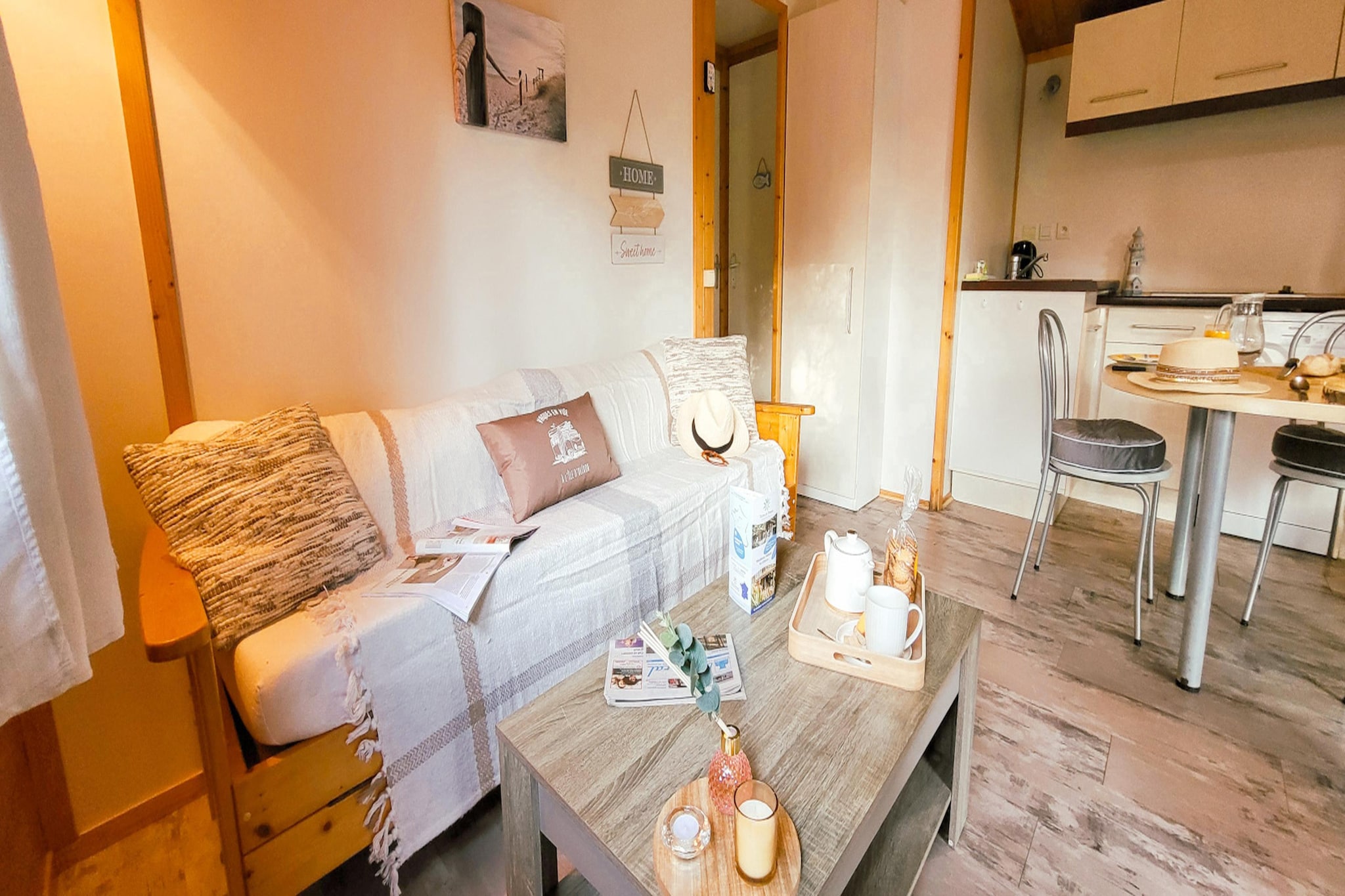 Hameaux des Marines 2-Bedroom Cottage - 6 people - Woonkamer