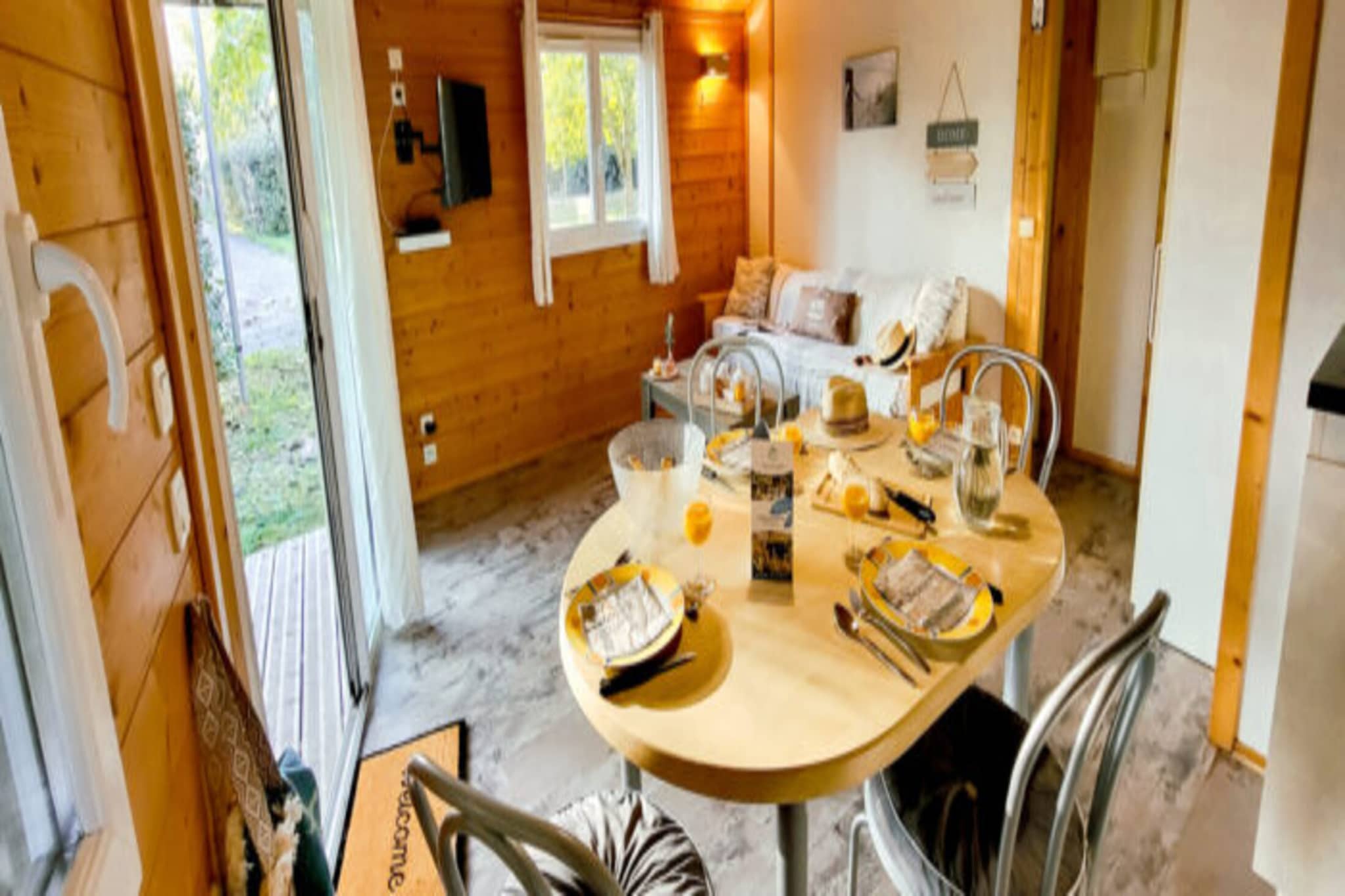Hameaux des Marines 2-Bedroom Cottage - 4 people - Eetkamer