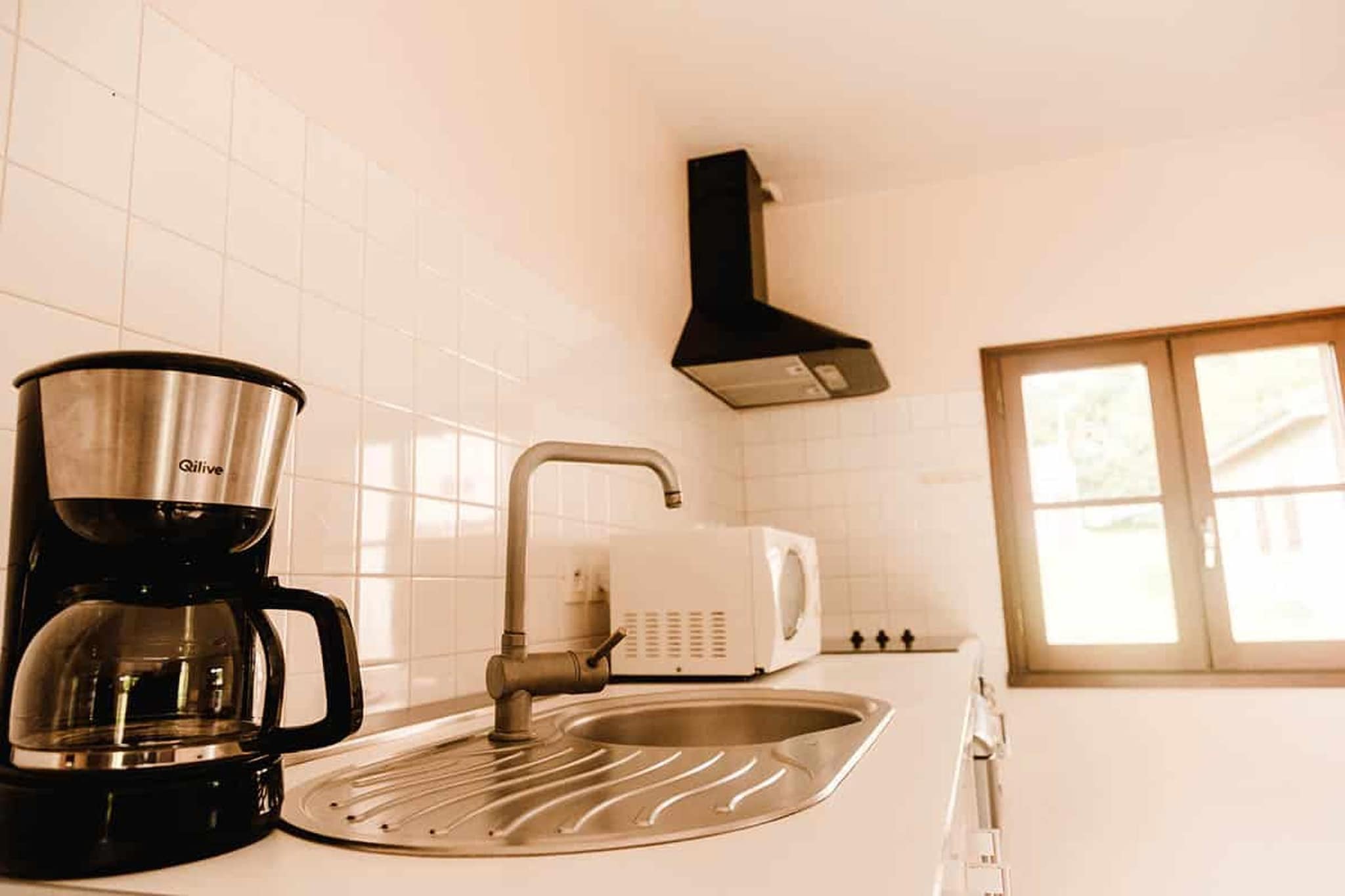Camping Moncontour Active Park 2-Bedroom House - 6 people - Kitchen