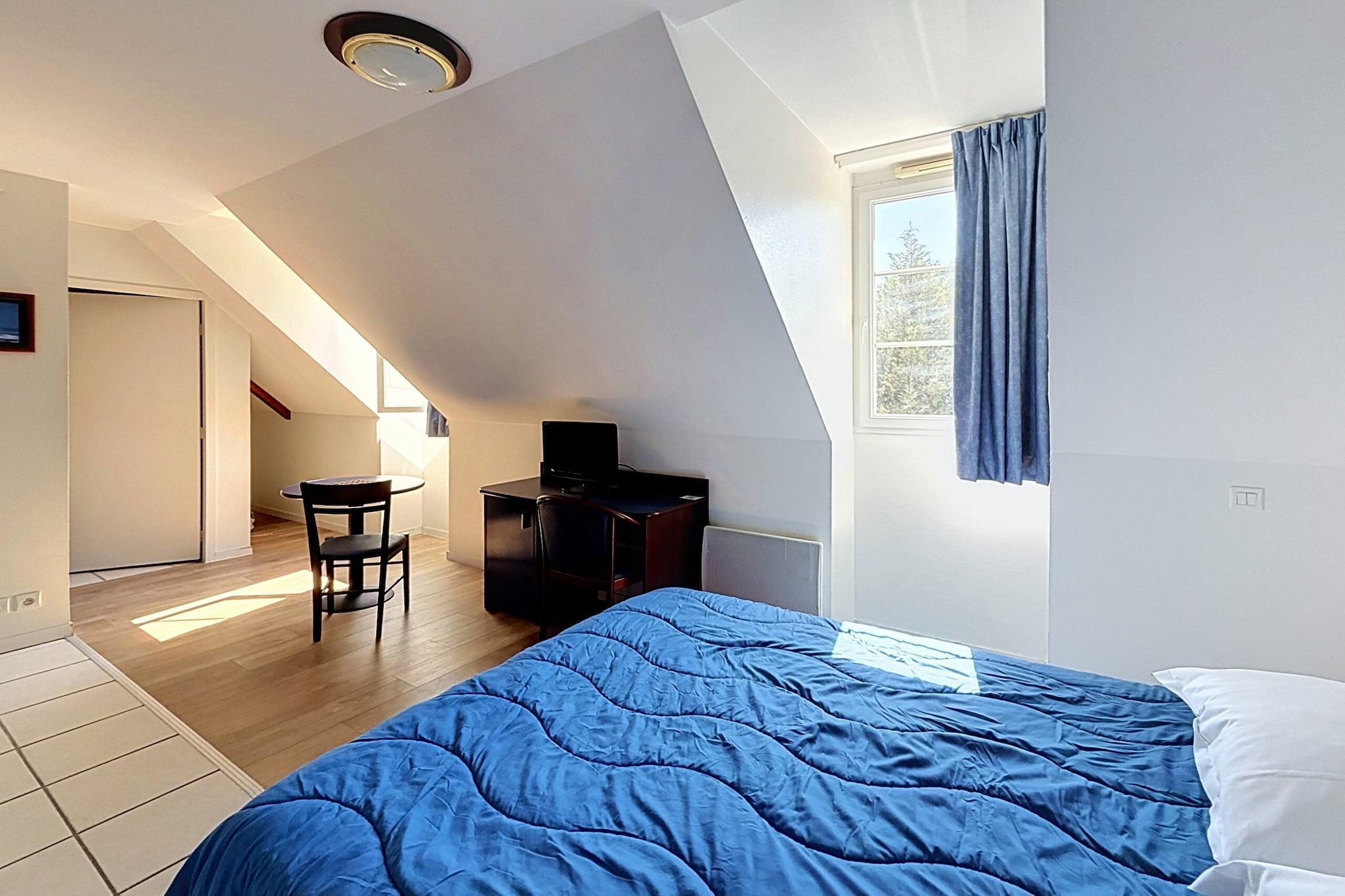 Bed Room