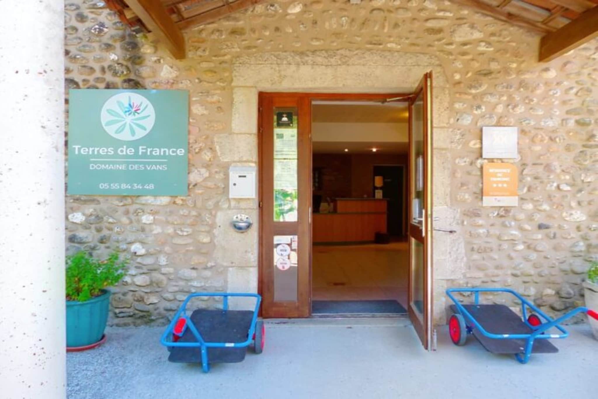 Domaine des Vans 2-Bedroom Cottage with Mezzanine - 5 people - Hall / réception