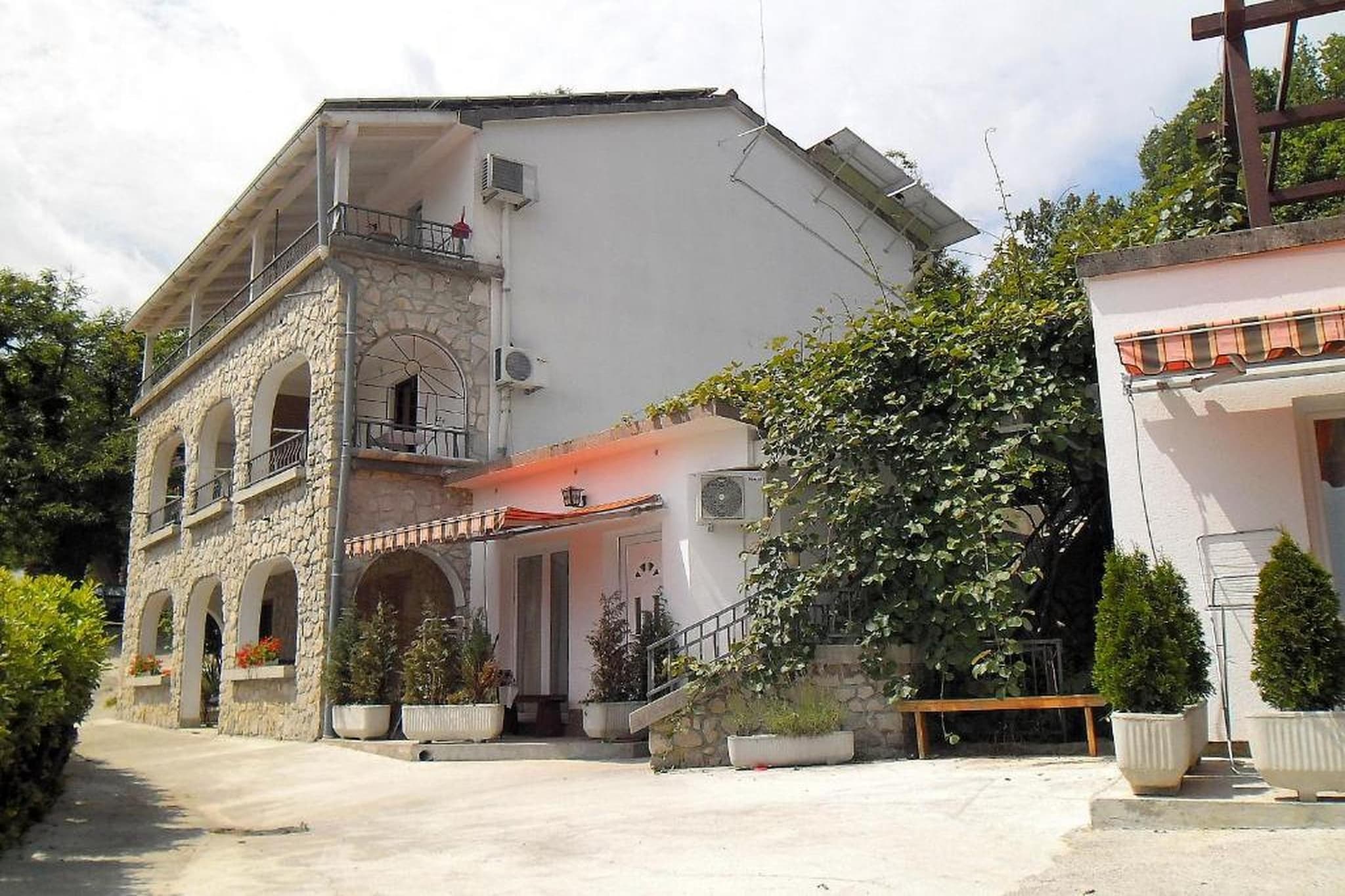 Kestenovi Dvori A3