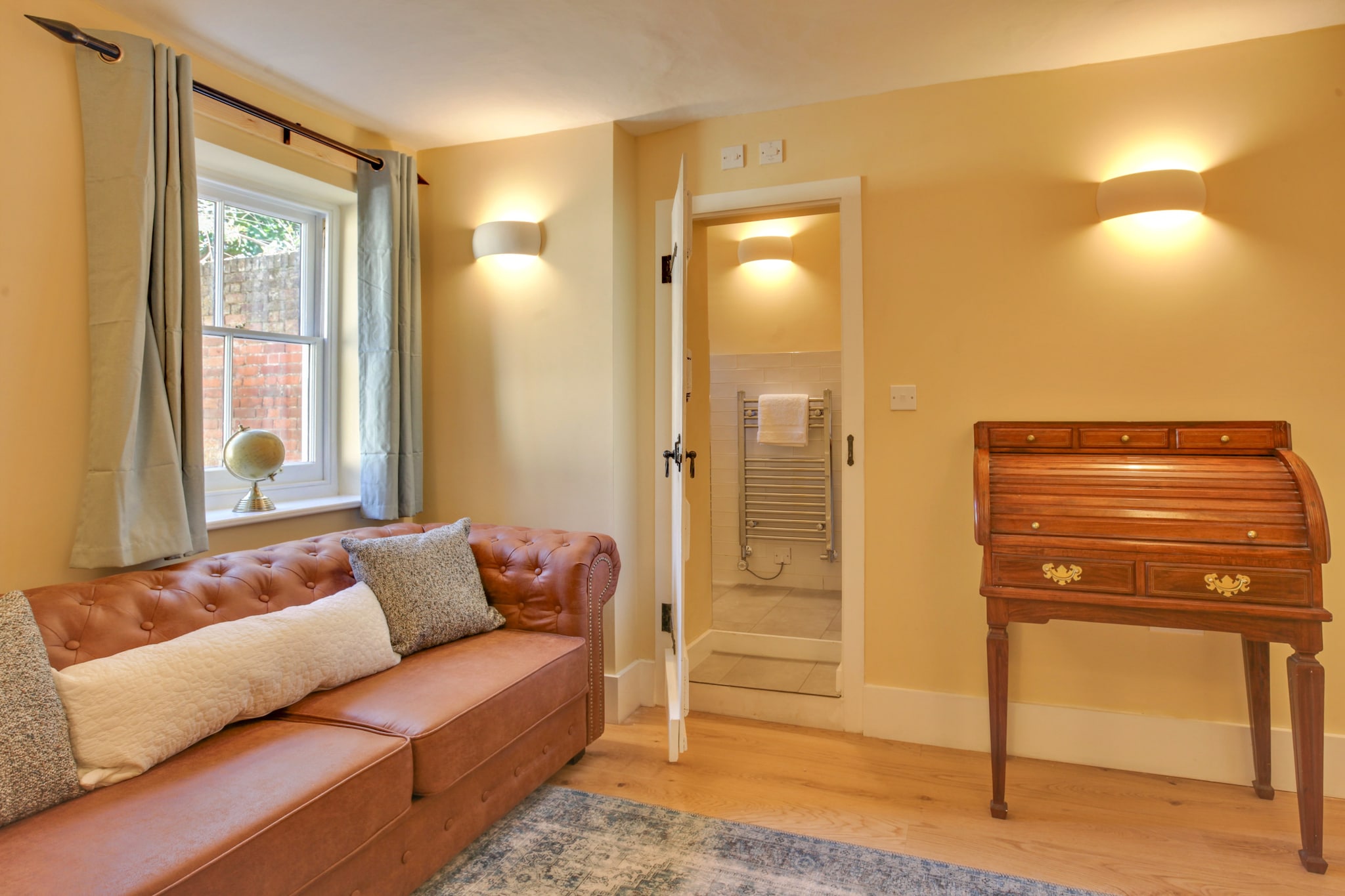 Josua, Maldon - Salon