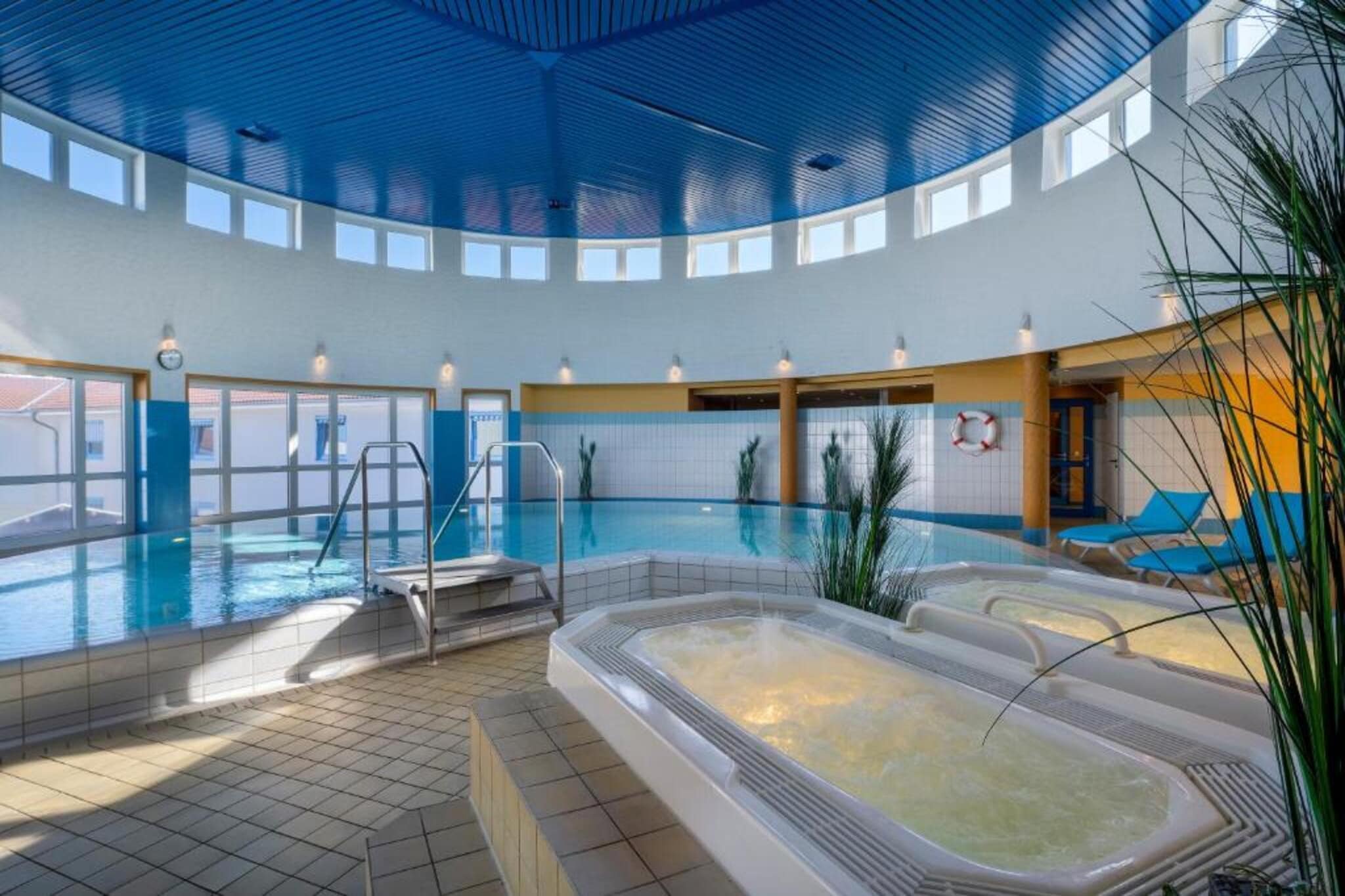 Hotel Swimming Pool
