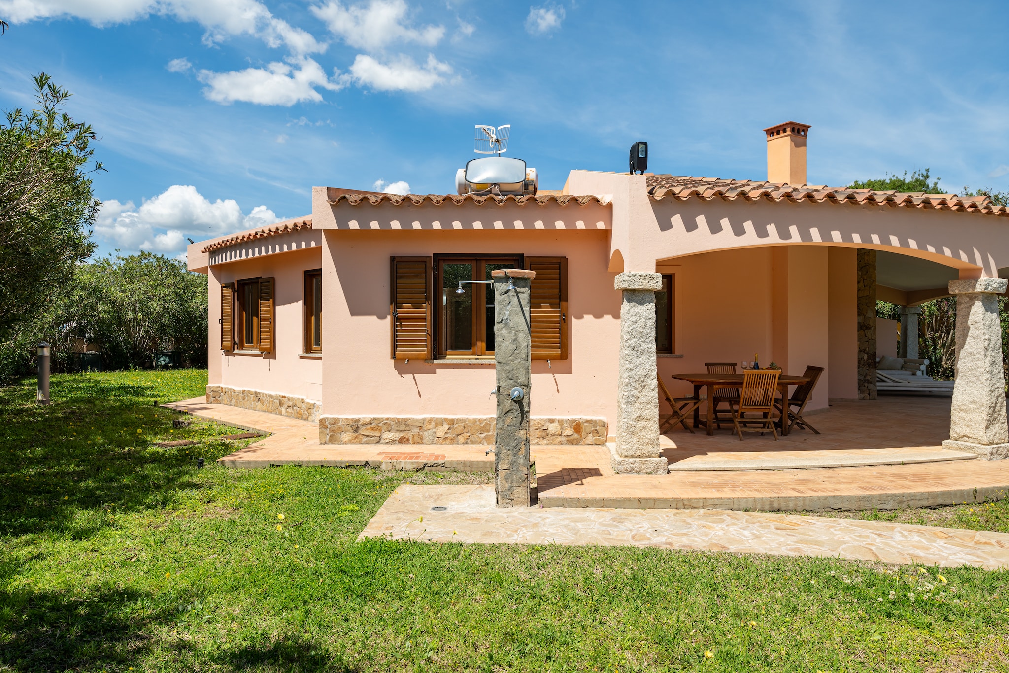 Villa del Sole - Exterior in summer