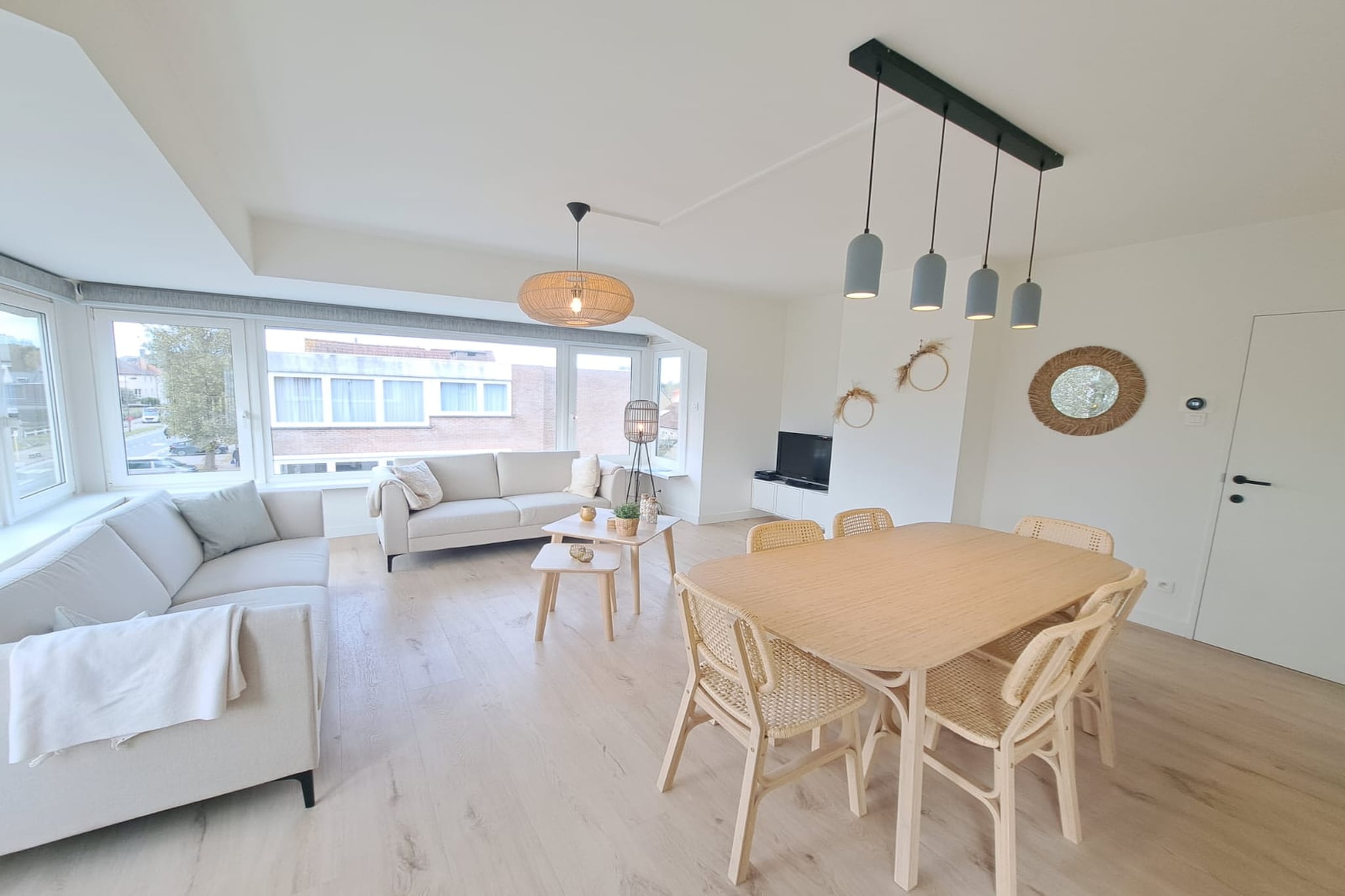 0201 - Eetkamer