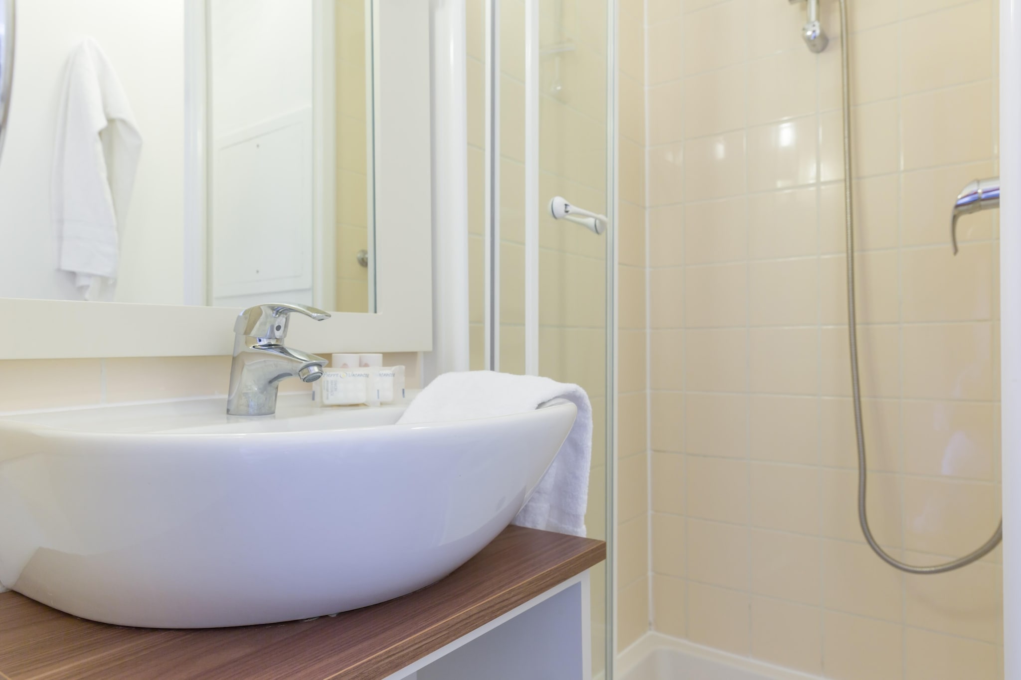 Pierre & Vacances Village Normandy Garden Apartment 6 people - 1 bedroom + 1 sleeping alcove - Duplex - Balcony - Quartier du Hameau district - Badkamer