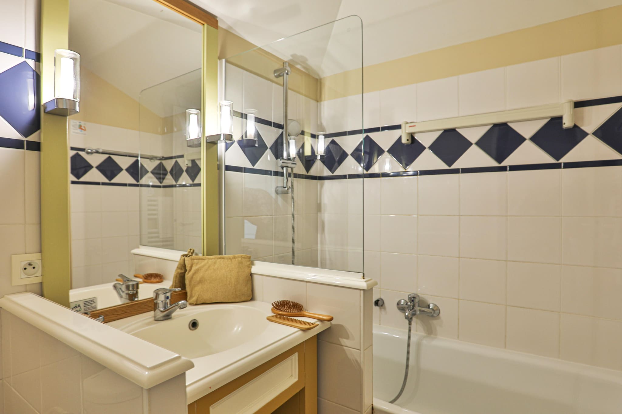 Pierre & Vacances Le Domaine de Bourgenay House 6 people - 2 bedrooms - Terrace - Duplex - Domaine du Moulin district - Good deal - Salle de bain
