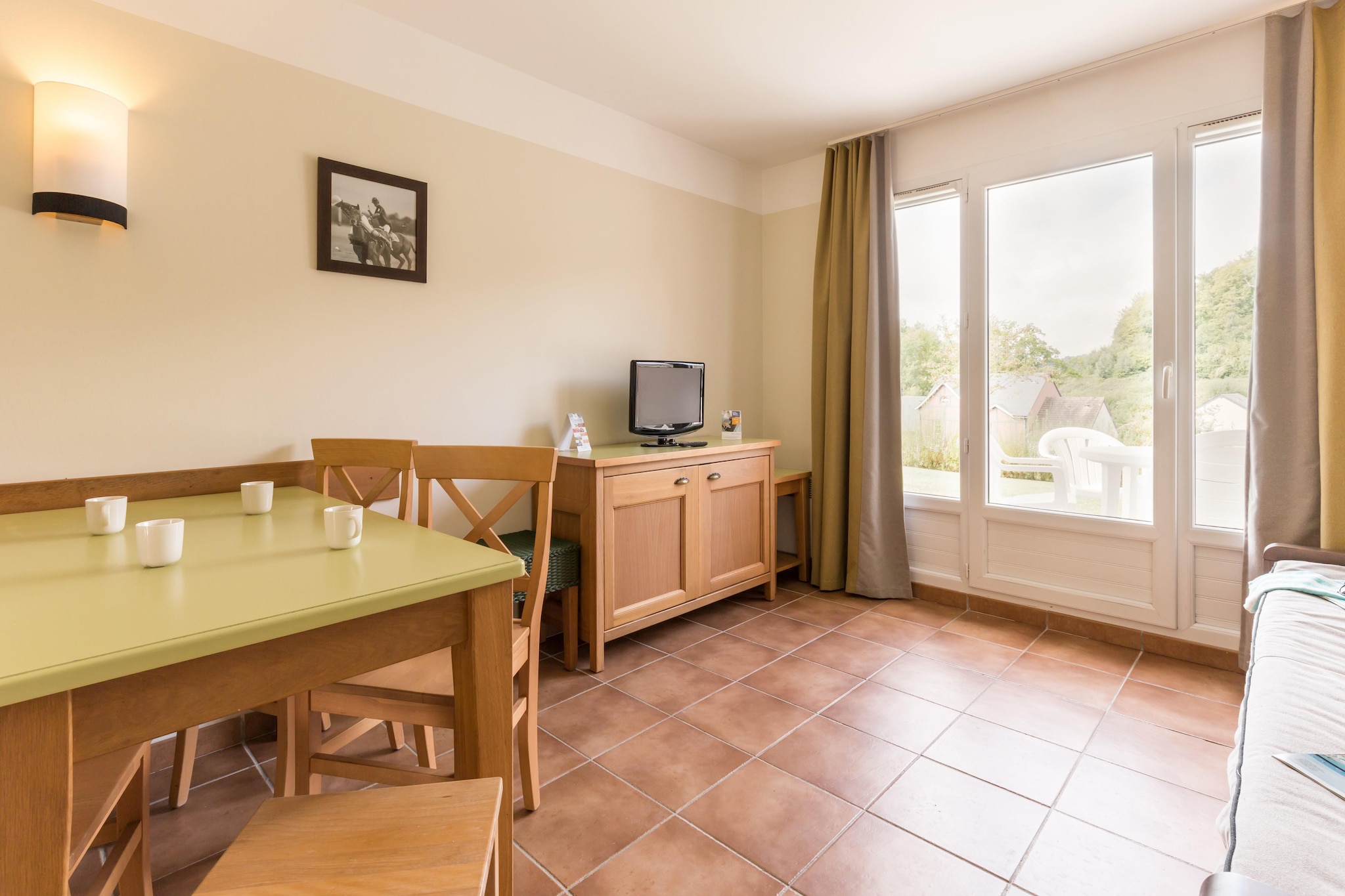 Pierre & Vacances Village Normandy Garden House 4 people - 1 bedroom - Duplex - Terrace or balcony - Eetkamer