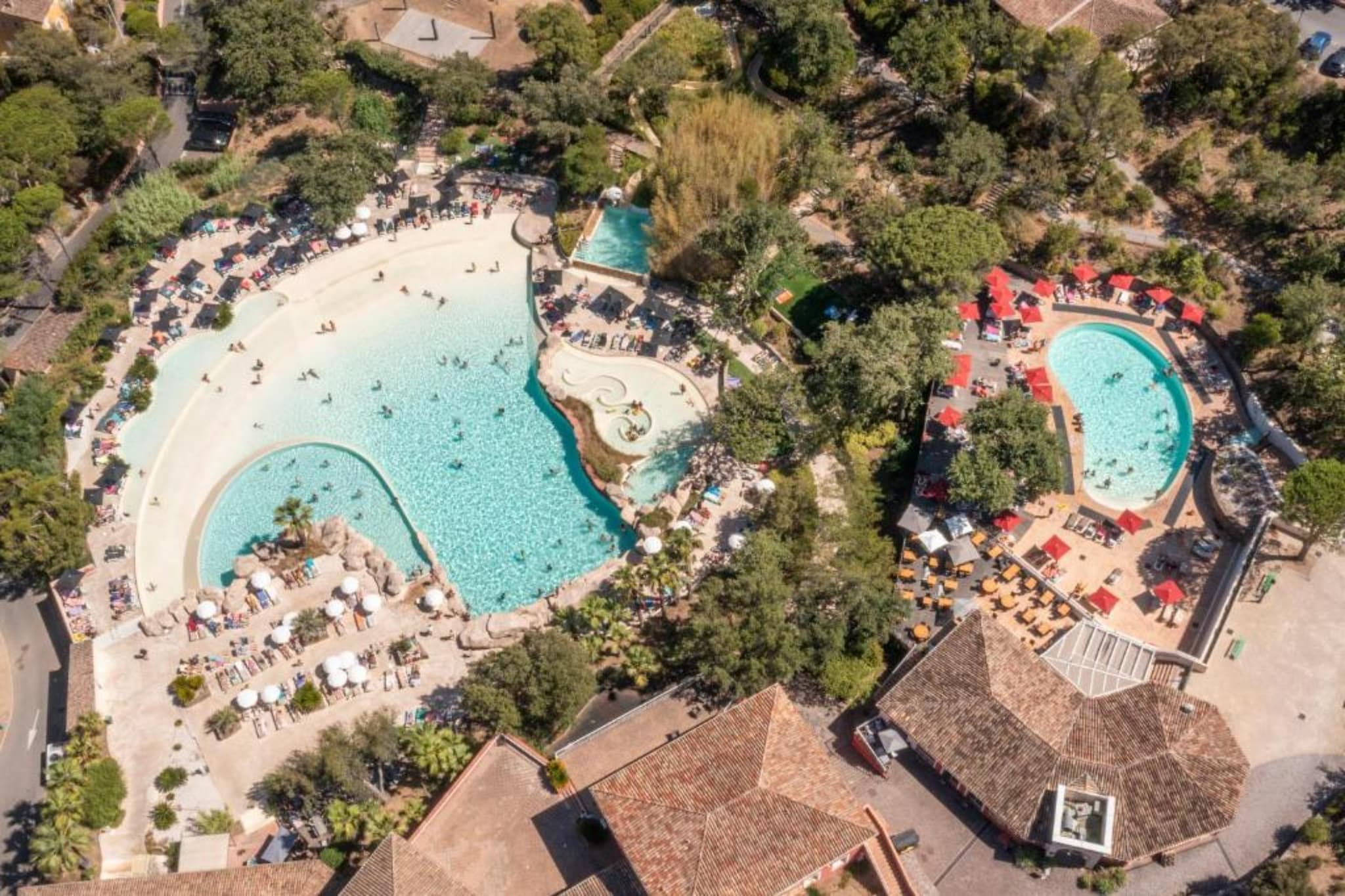 Pierre&Vacances Village Restanques Golfe St Tropez Apartment 6 people - 1 bedroom + 1 sleeping alcove - Terrace or balcony - Sea view - Außenbereich Sommer
