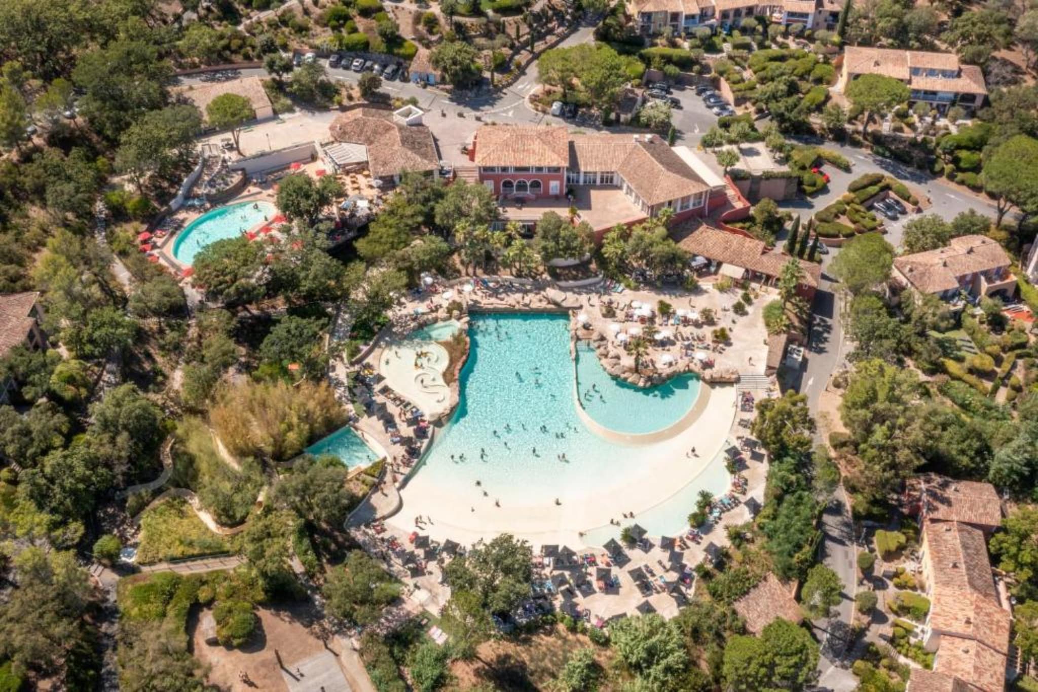 Pierre&Vacances Village Restanques Golfe St Tropez Apartment 6 people - 1 bedroom + 1 sleeping alcove - Terrace or balcony - Air-conditionned - Außenbereich Sommer