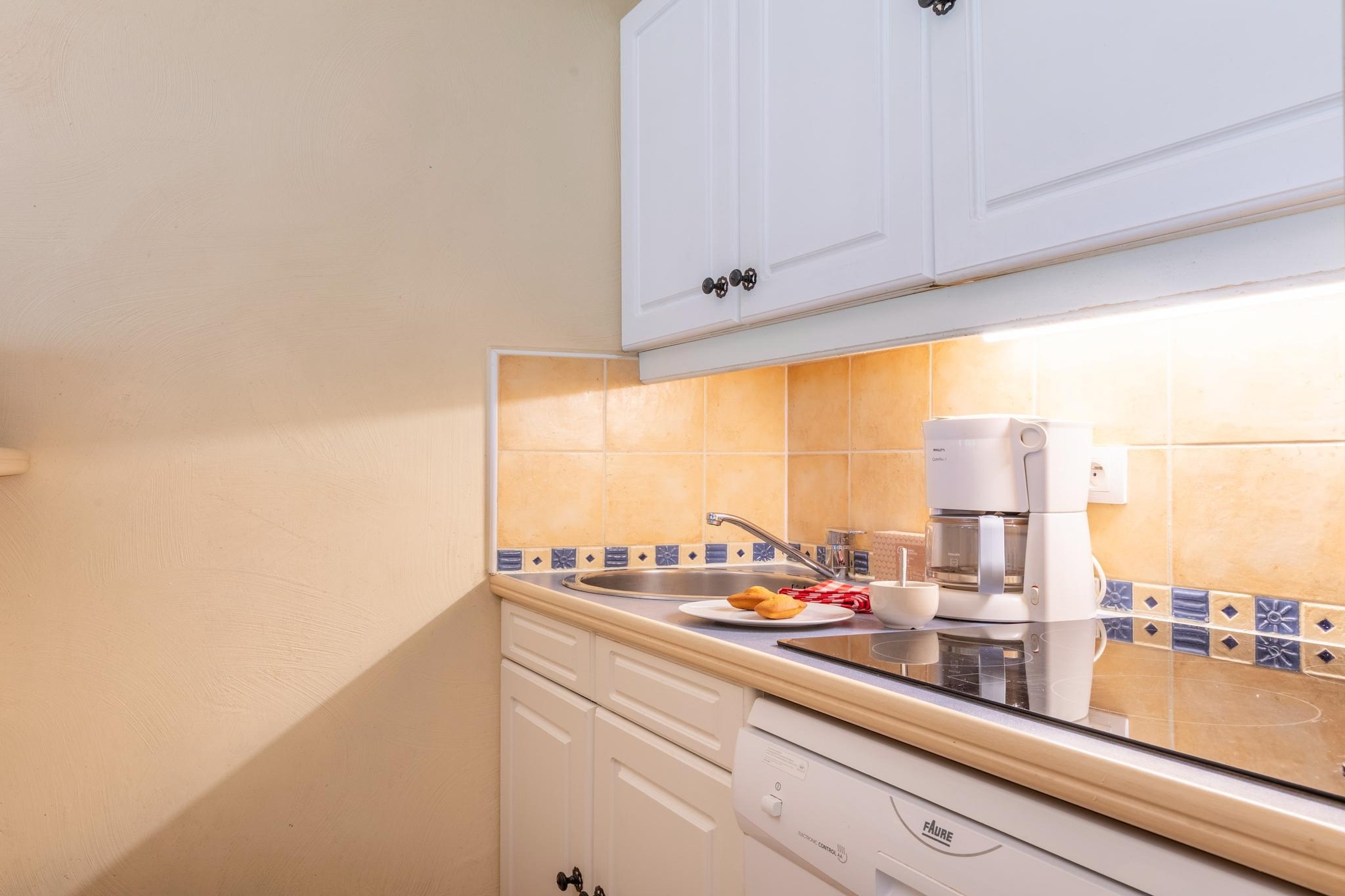 Pierre&Vacances Village Restanques Golfe St Tropez Apartment 6 people - 1 bedroom + 1 sleeping alcove - Terrace or balcony - Air-conditionned - Küche