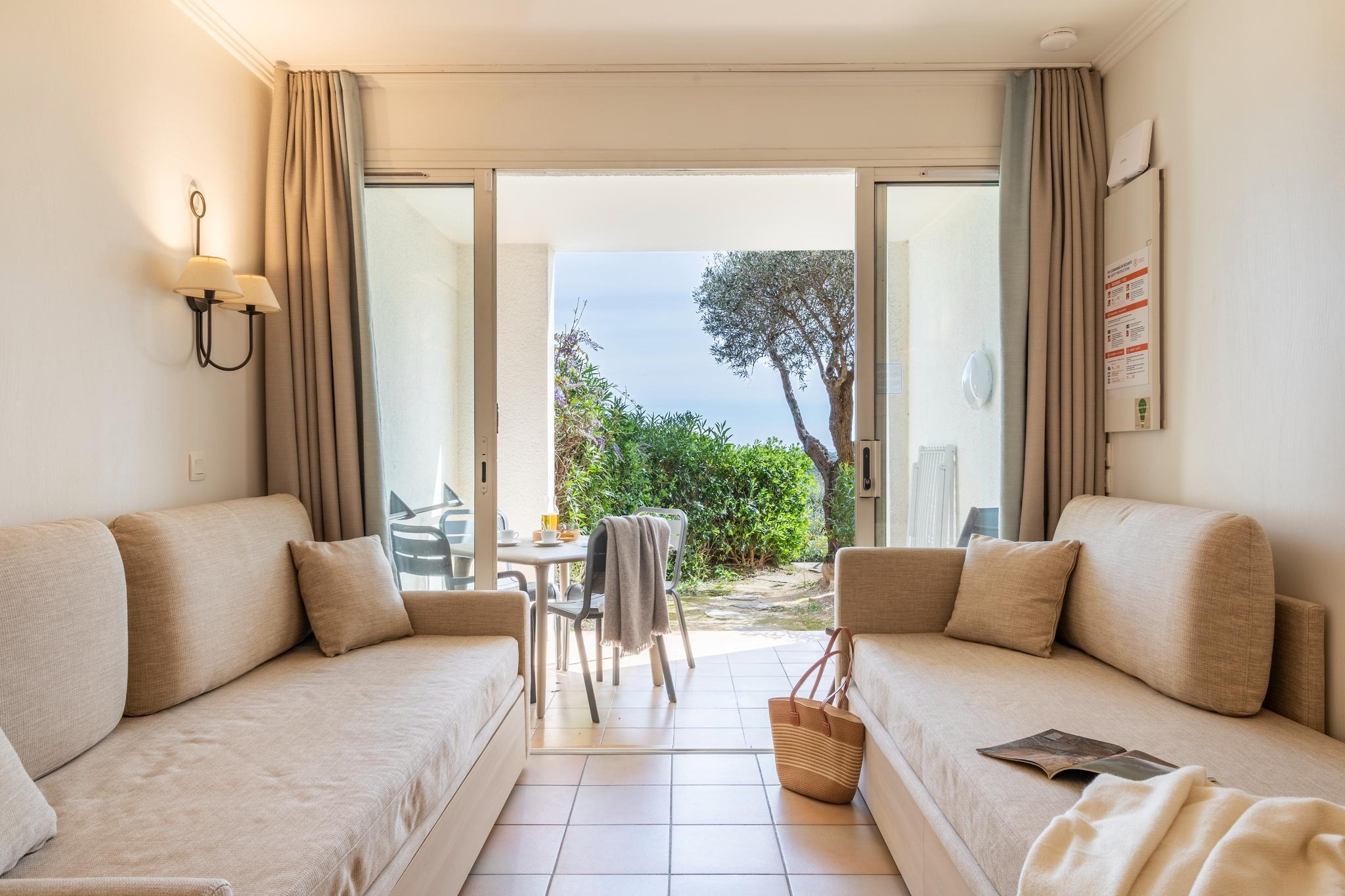 Pierre&Vacances Village Restanques Golfe St Tropez Apartment 4 people - 1 bedroom - Terrace or balcony - Air-conditioned - Wohnzimmer