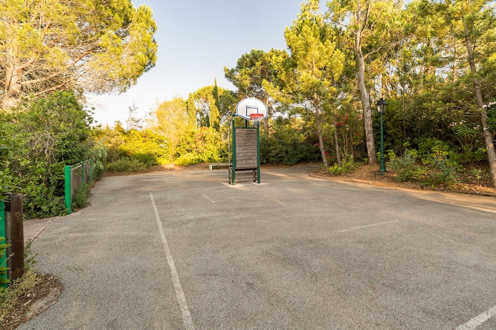 Pierre&Vacances Village Restanques Golfe St Tropez Apartment 6 people - 1 bedroom + 1 sleeping alcove - Terrace or balcony - Sea view - Air-conditioned - Parkeinrichtungen