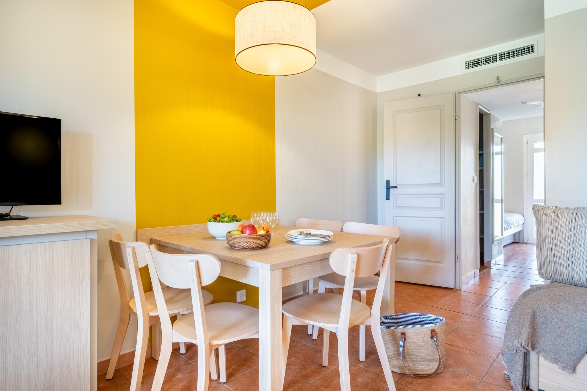 P&V Premium les Rives de Cannes Mandelieu Apartment 5 people - 1 bedroom - Terrace or balcony - Renovated - Eetkamer
