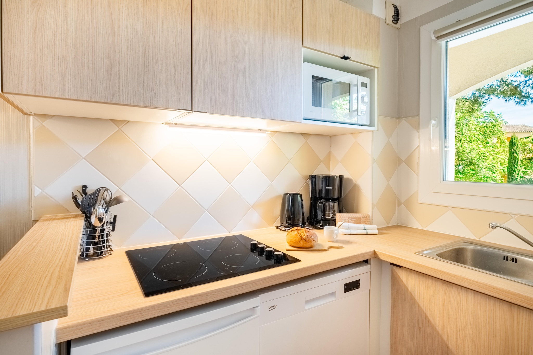 P&V Premium les Rives de Cannes Mandelieu Apartment 5 people - 1 bedroom - Terrace or balcony - Renovated - Keuken