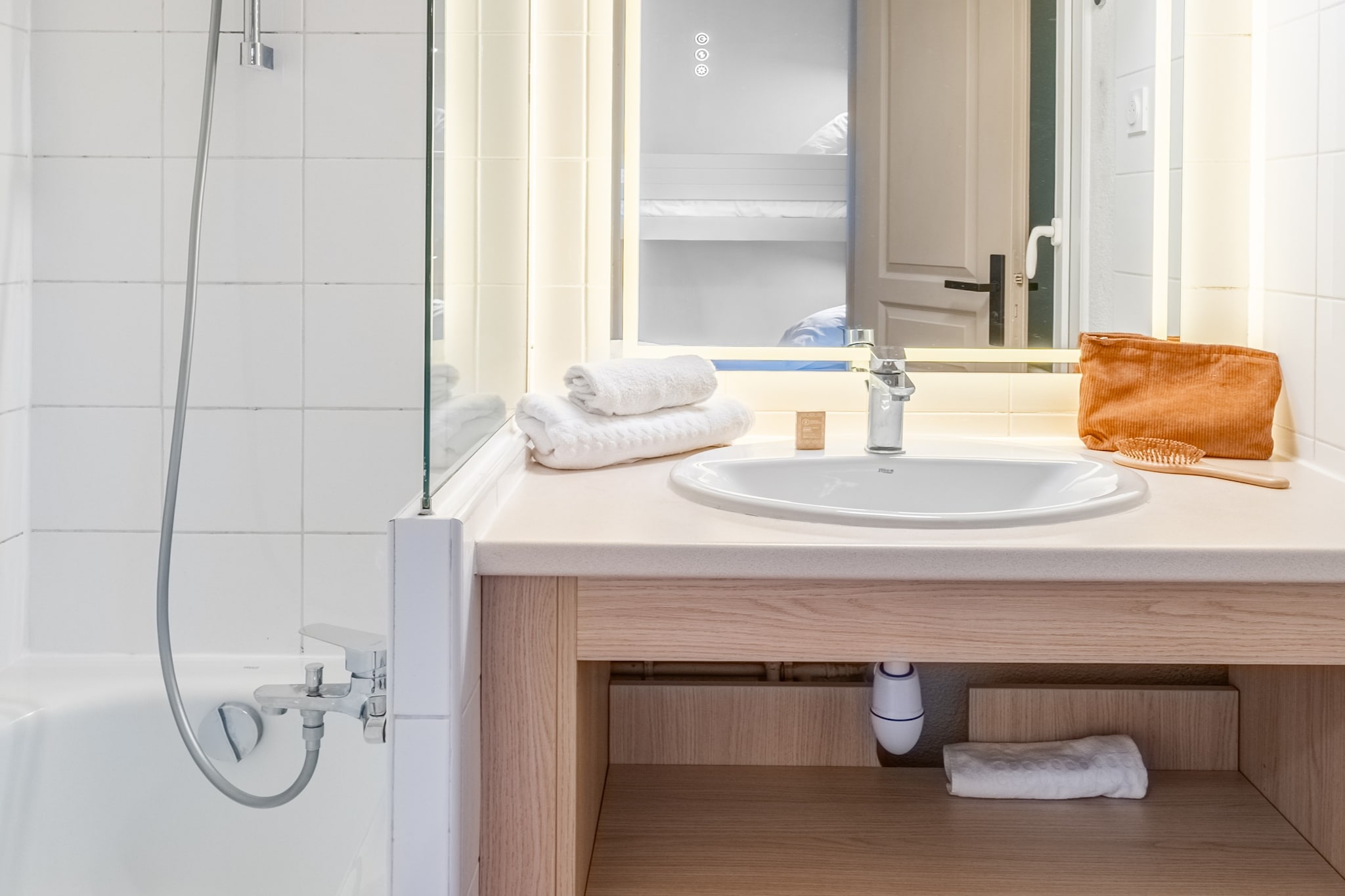 P&V Premium les Rives de Cannes Mandelieu Apartment 5 people - 1 bedroom - Terrace or balcony - Renovated - Badkamer