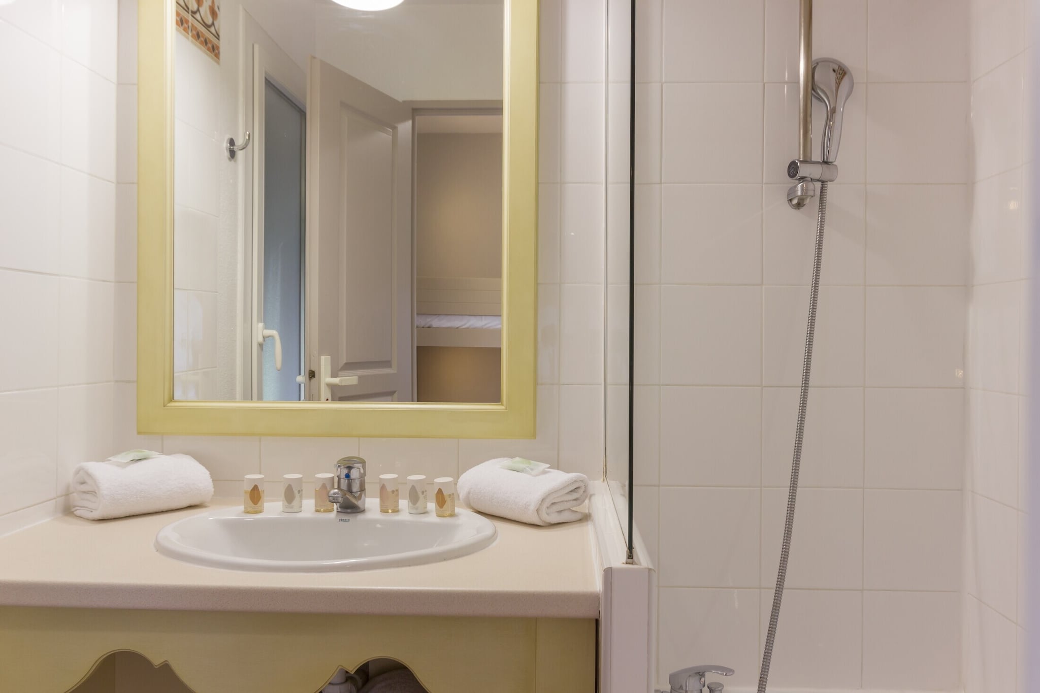 P&V Premium les Rives de Cannes Mandelieu Apartment 6 people - 1 bedroom + 1 sleeping alcove - Terrace or balcony - Badkamer