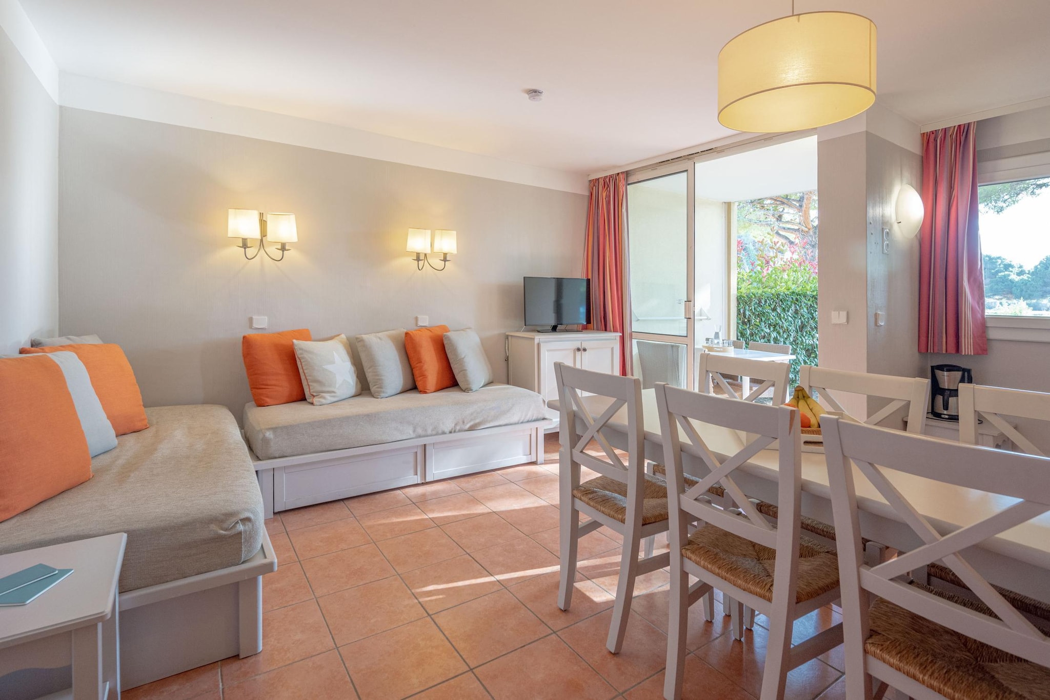 P&V Premium les Rives de Cannes Mandelieu Apartment 6 people - 1 bedroom + 1 sleeping alcove - Terrace or balcony - Woonkamer