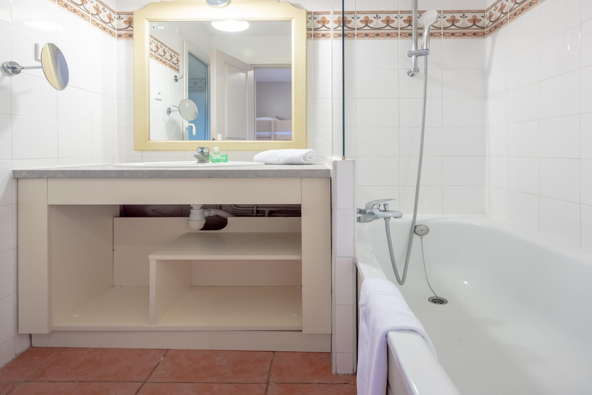 P&V Premium les Rives de Cannes Mandelieu Apartment 6 people - 1 bedroom + 1 sleeping alcove - Terrace or balcony - Badkamer