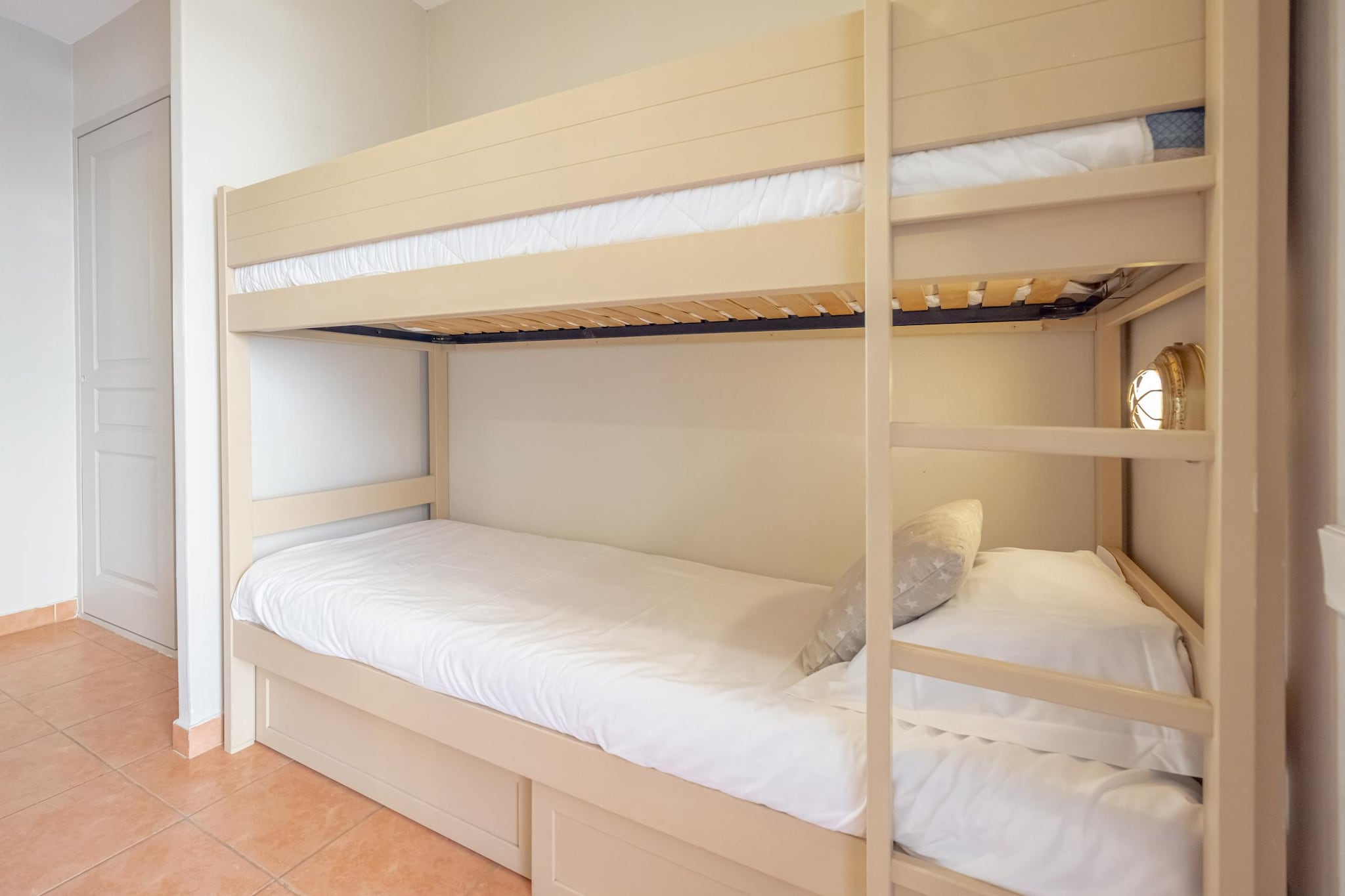 P&V Premium les Rives de Cannes Mandelieu Apartment 6 people - 1 bedroom + 1 sleeping alcove - Terrace or balcony - Slaapkamer
