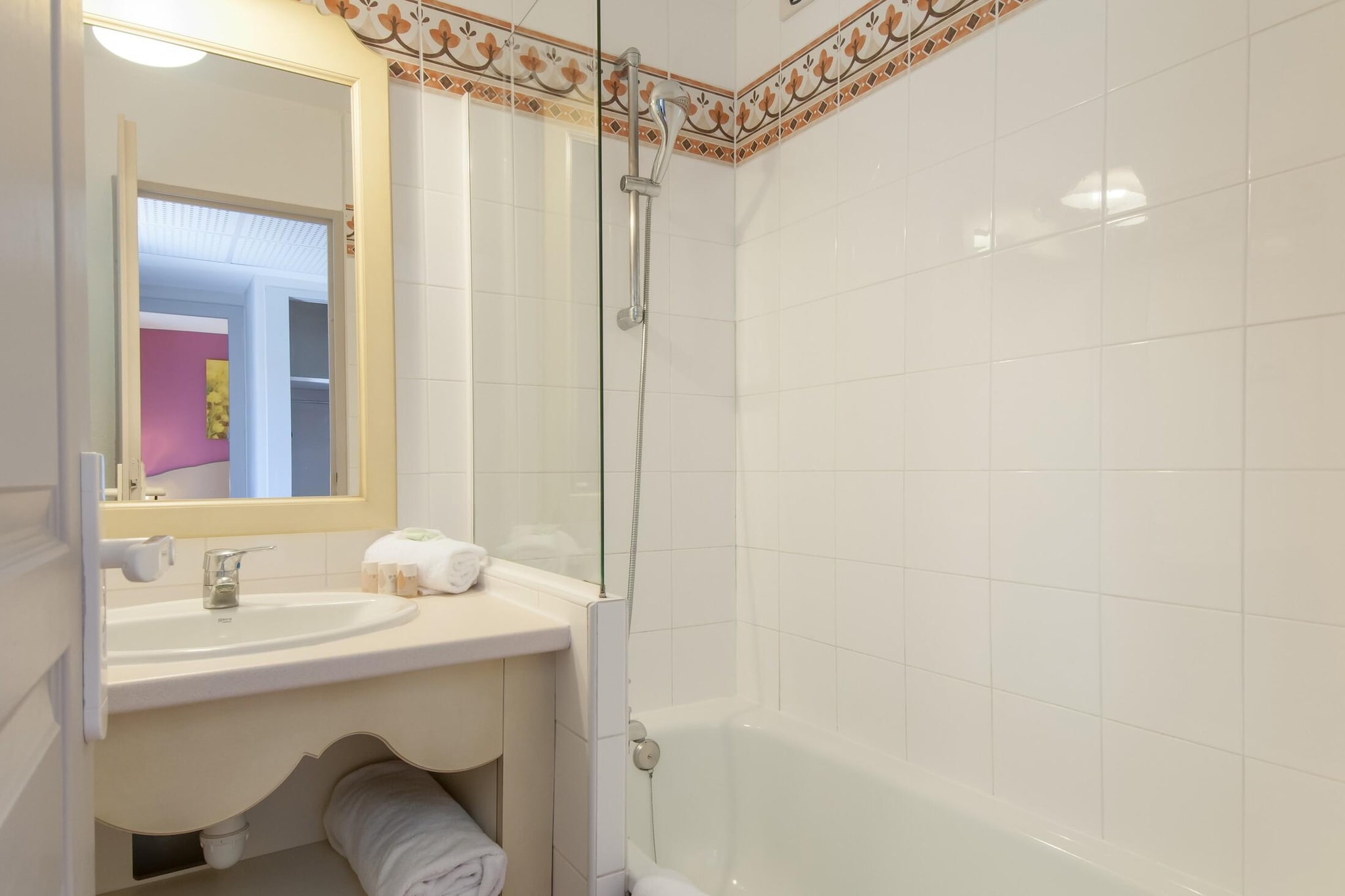 P&V Premium les Rives de Cannes Mandelieu Apartment 6 people - 2 bedrooms - Terrace or balcony - Badkamer