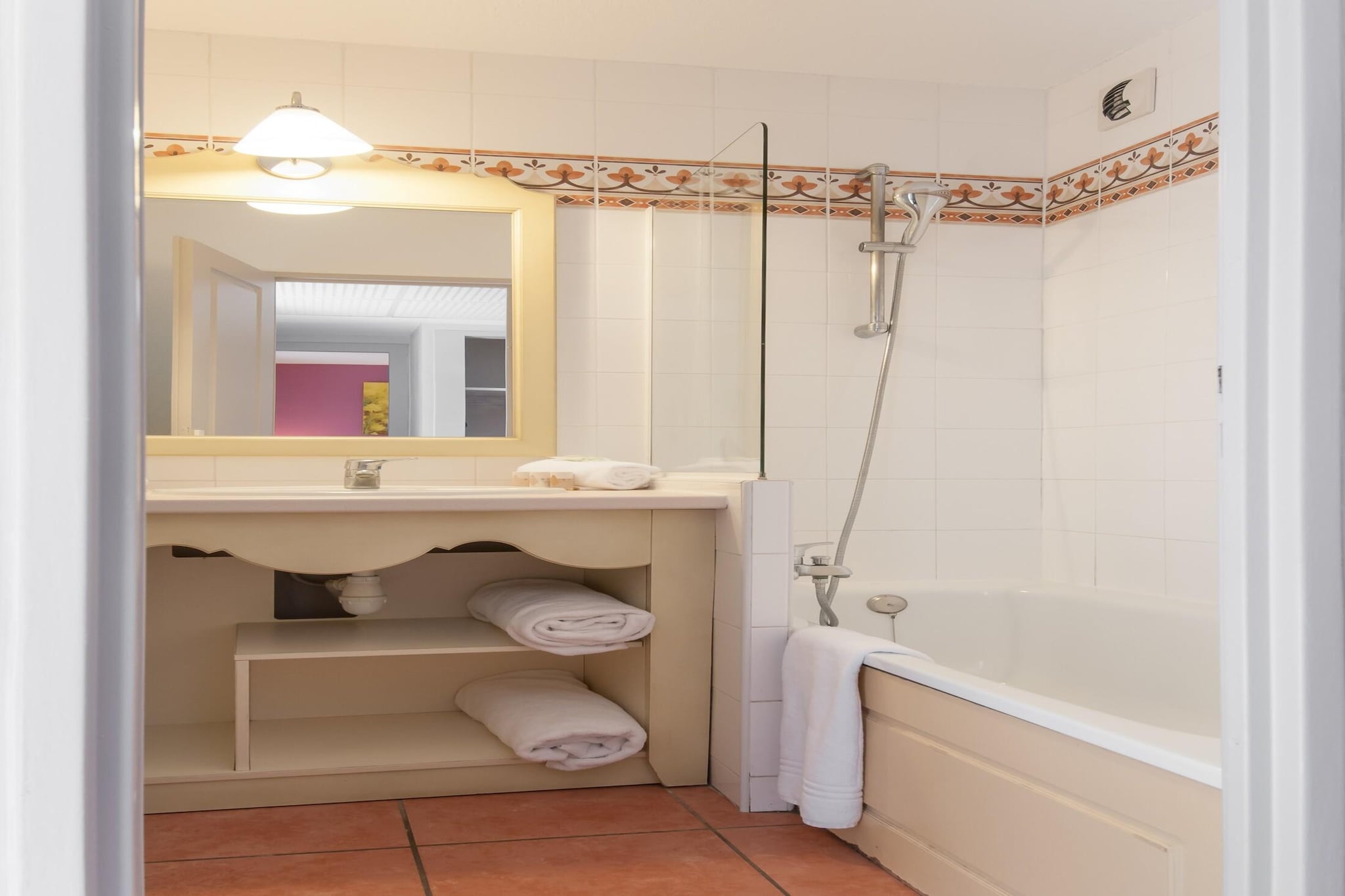 P&V Premium les Rives de Cannes Mandelieu Apartment 6 people - 2 bedrooms - Terrace or balcony - Badkamer